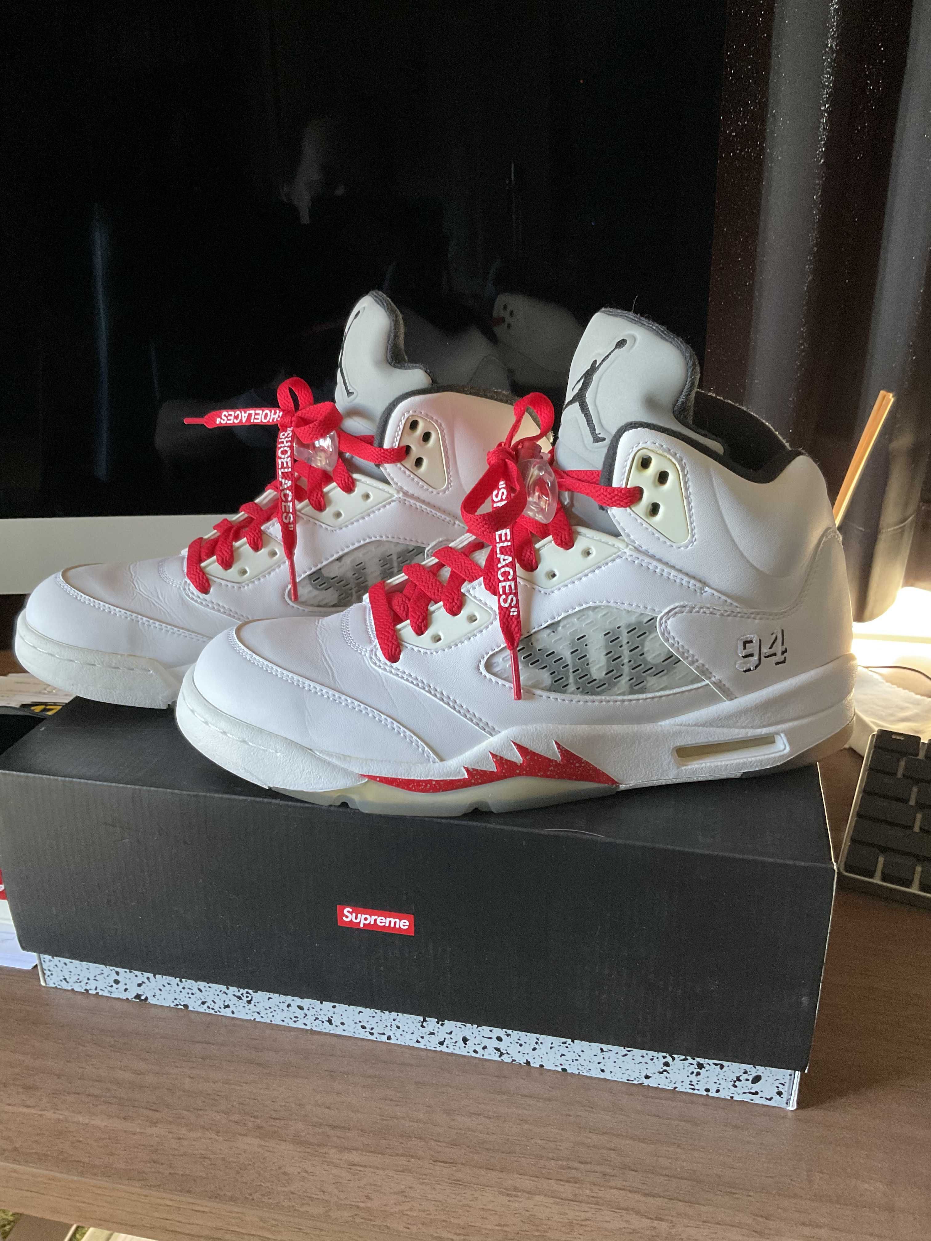 Supreme × Nike Air Jordan 5 Retro "White"