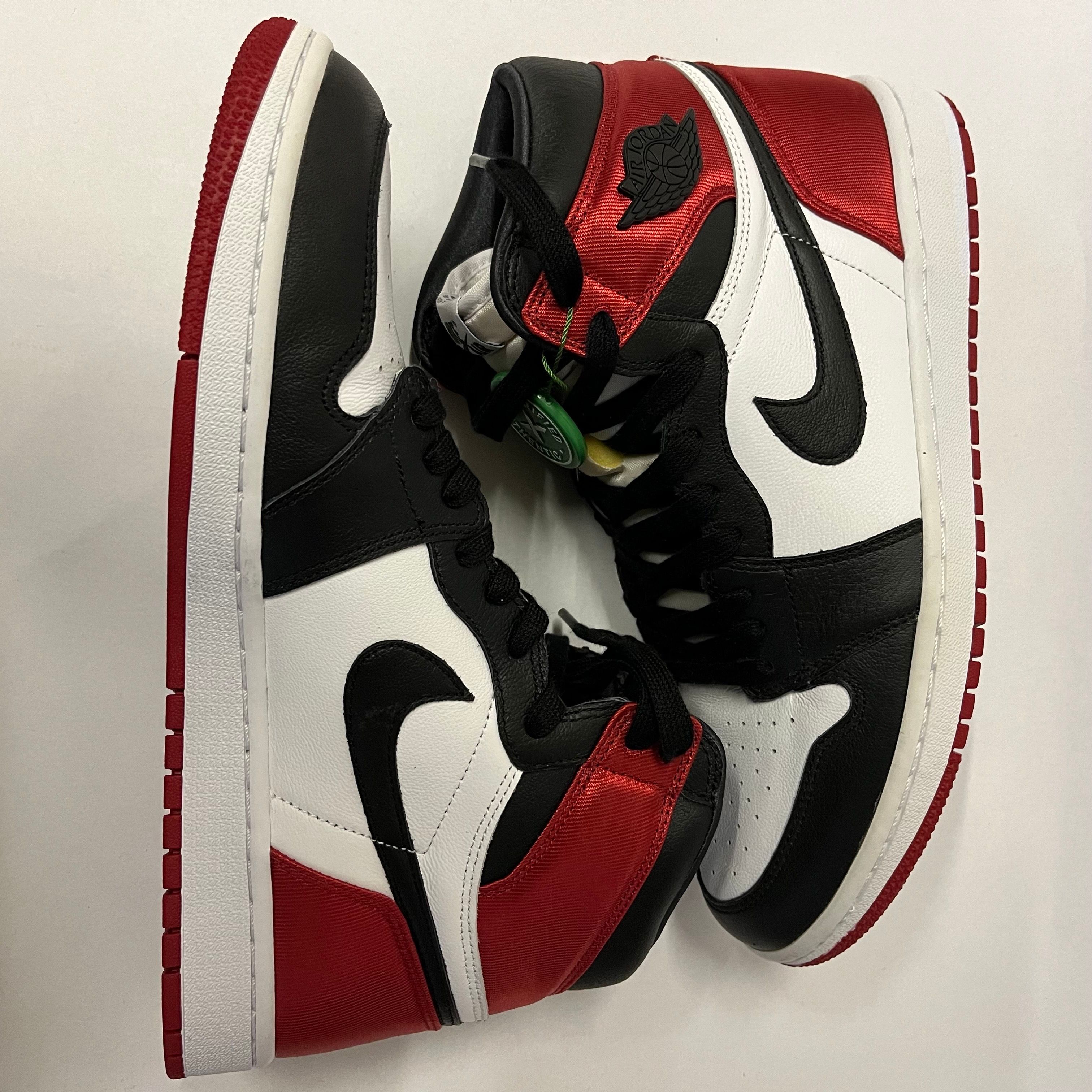 Nike Women's Air Jordan 1 Retro High "Satin Black Toe"