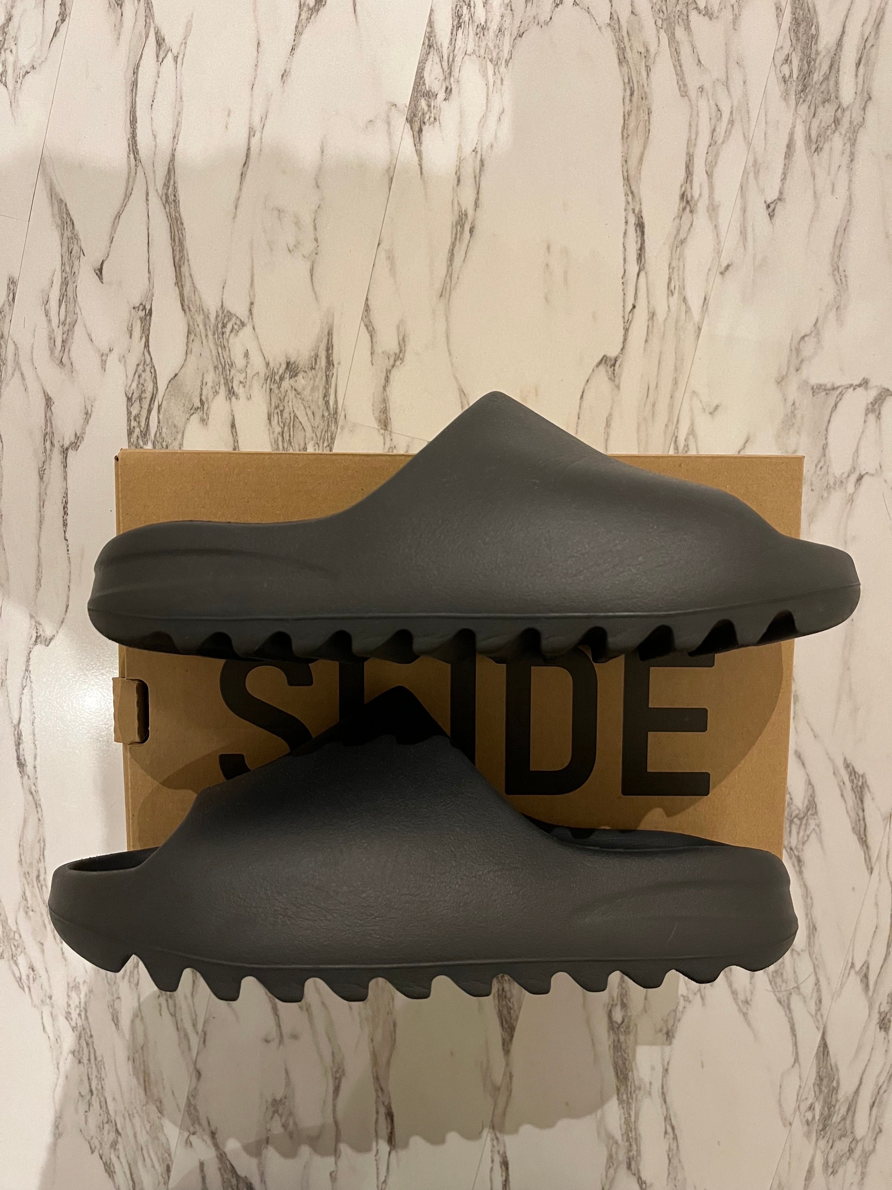 adidas YEEZY Slide "Onyx"