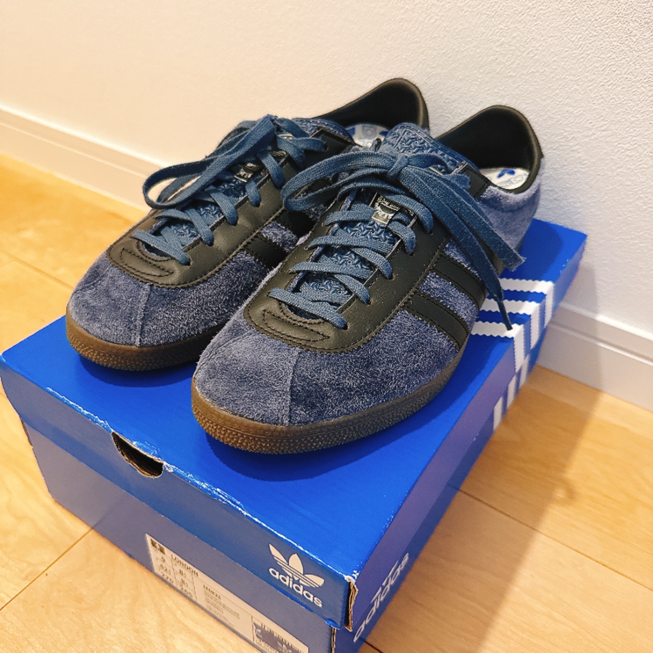adidas London "Preloved Ink/Core Black/Gum"