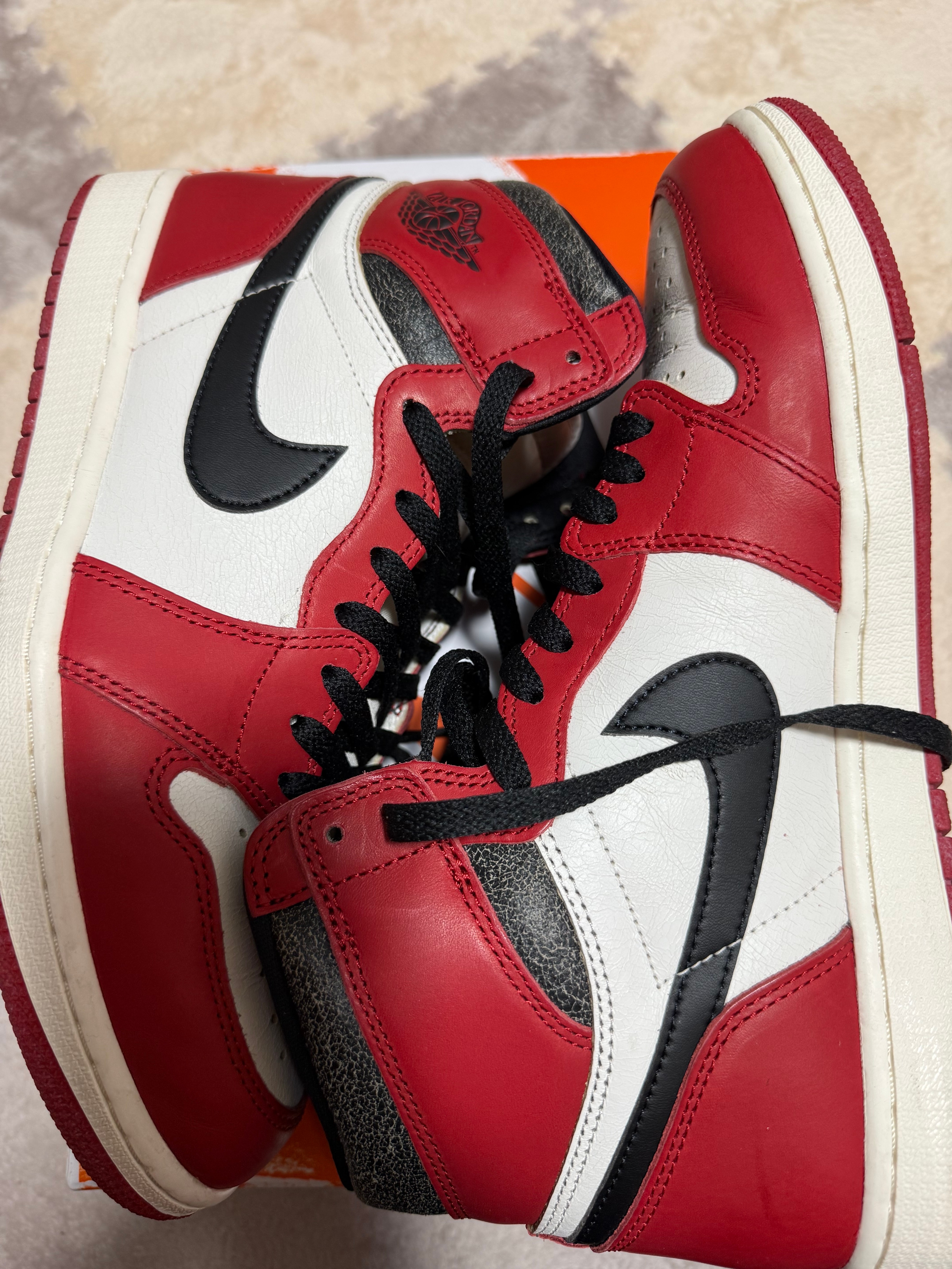 Nike Air Jordan 1 High OG "Lost & Found/Chicago"