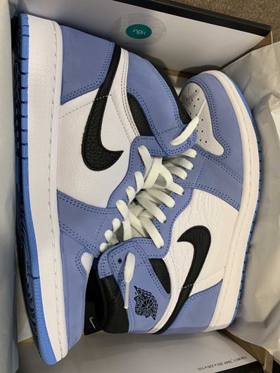 Nike Air Jordan 1 High OG "University Blue"