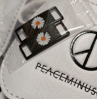 PEACEMINUSONE × Nike Kwondo1 "White" / G-DRAGON