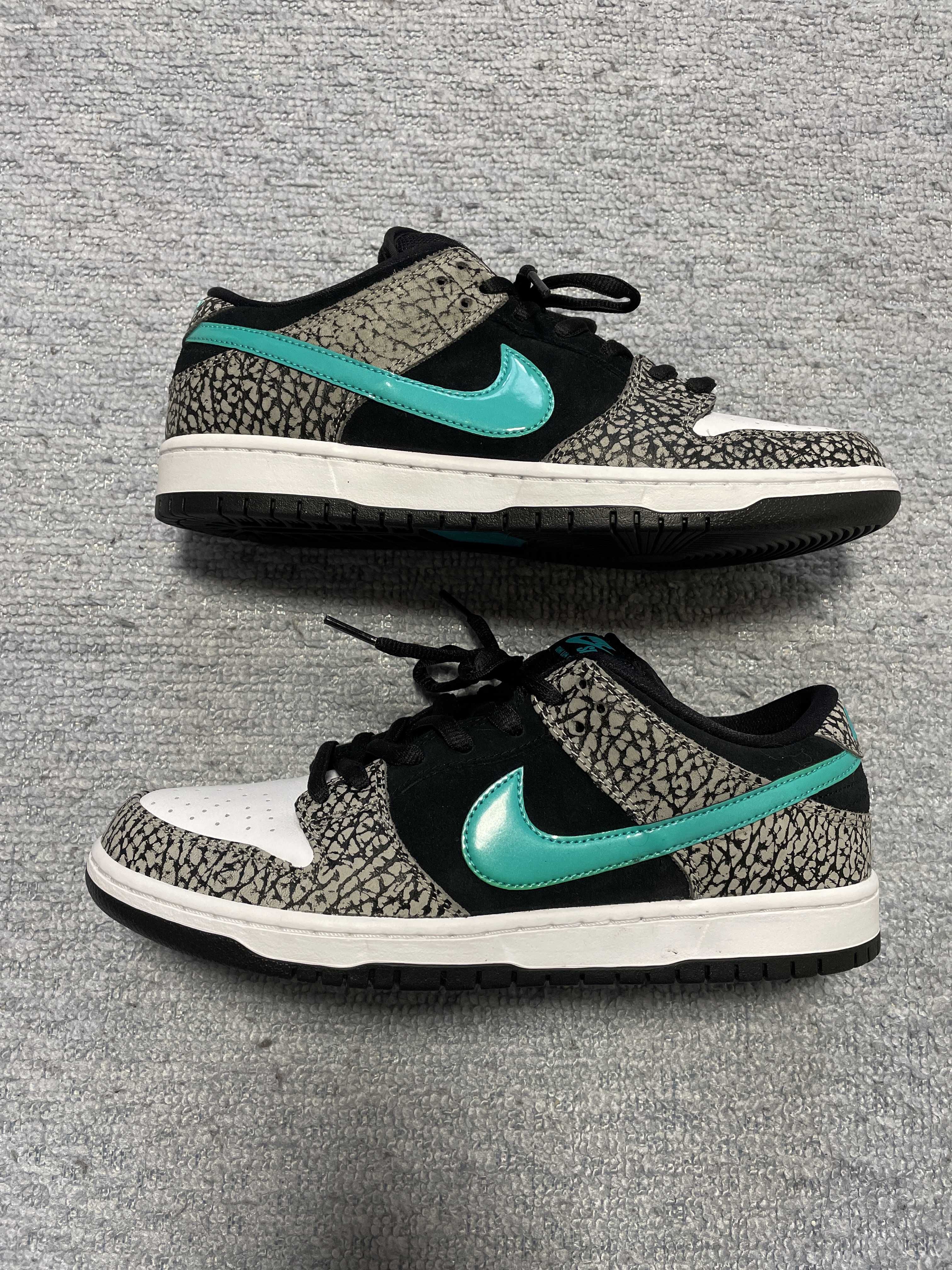 Nike SB Dunk Low "Elephant/Safari"