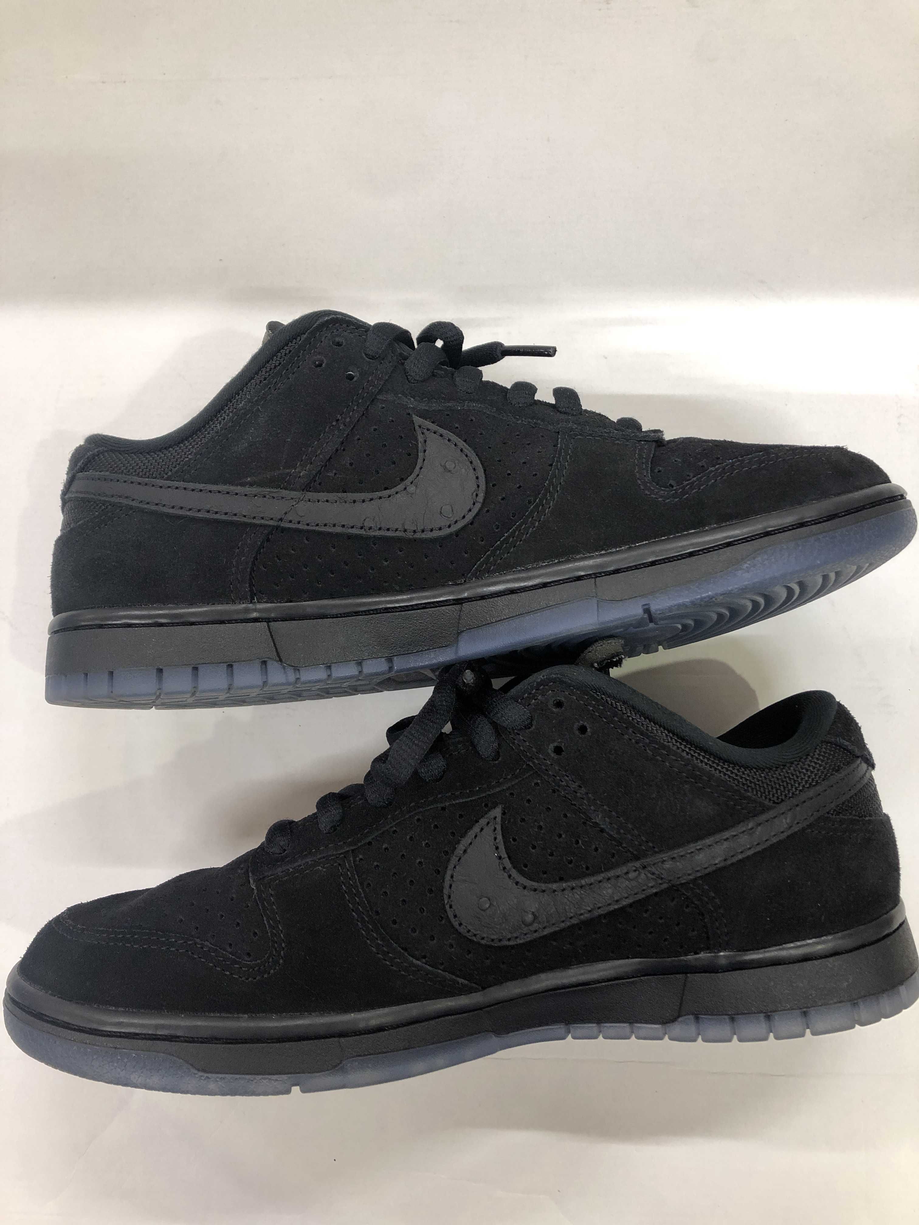 UNDEFEATED × Nike Dunk Low SP "5 ON IT"