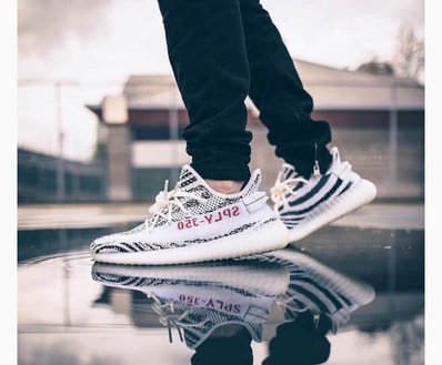 adidas YEEZY Boost 350 V2 "Zebra"