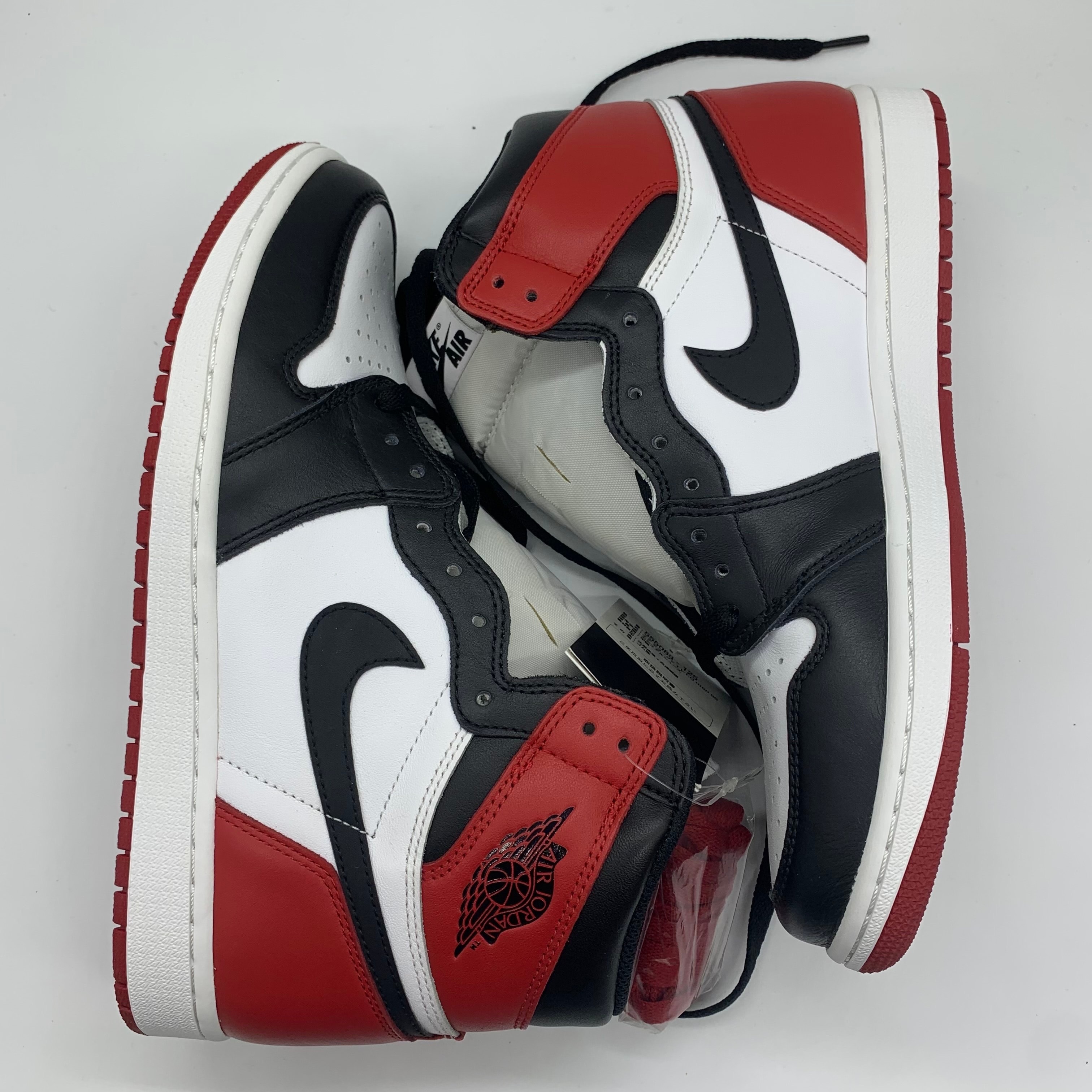 ナイキ エアジョーダン 1 レトロ ハイ OG "ブラック トゥ"(2016)