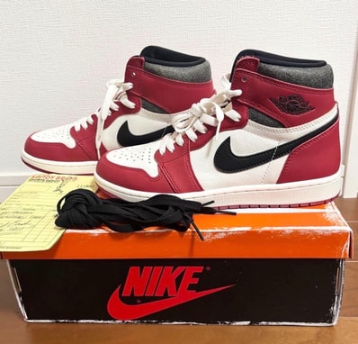 Nike Air Jordan 1 High OG "Lost & Found/Chicago"
