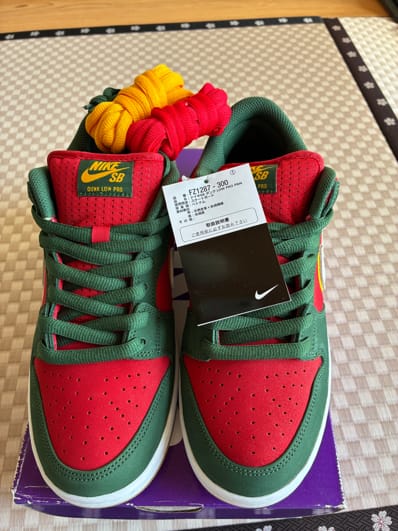 Nike SB Dunk Low PRM "Seattle Supersonics/Fir and Fire Red"