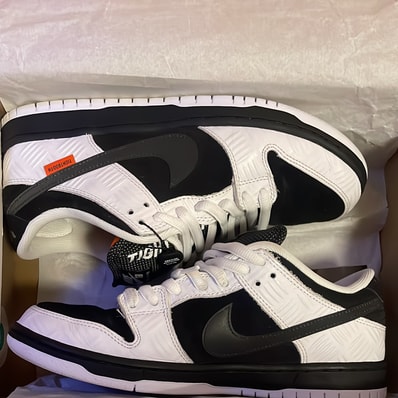 TIGHTBOOTH × Nike SB Dunk Low Pro QS "Black and White"
