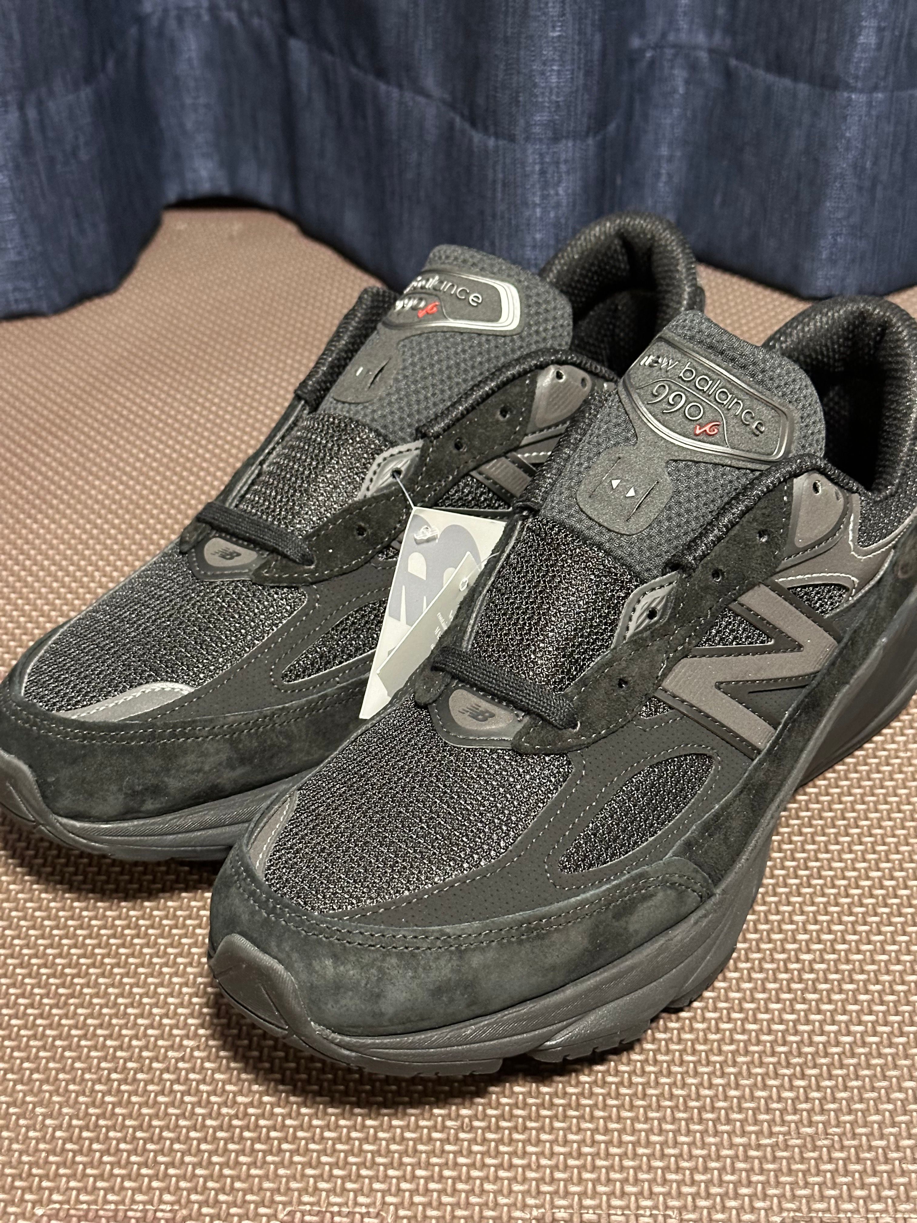 New Balance 990V6 "Triple Black"