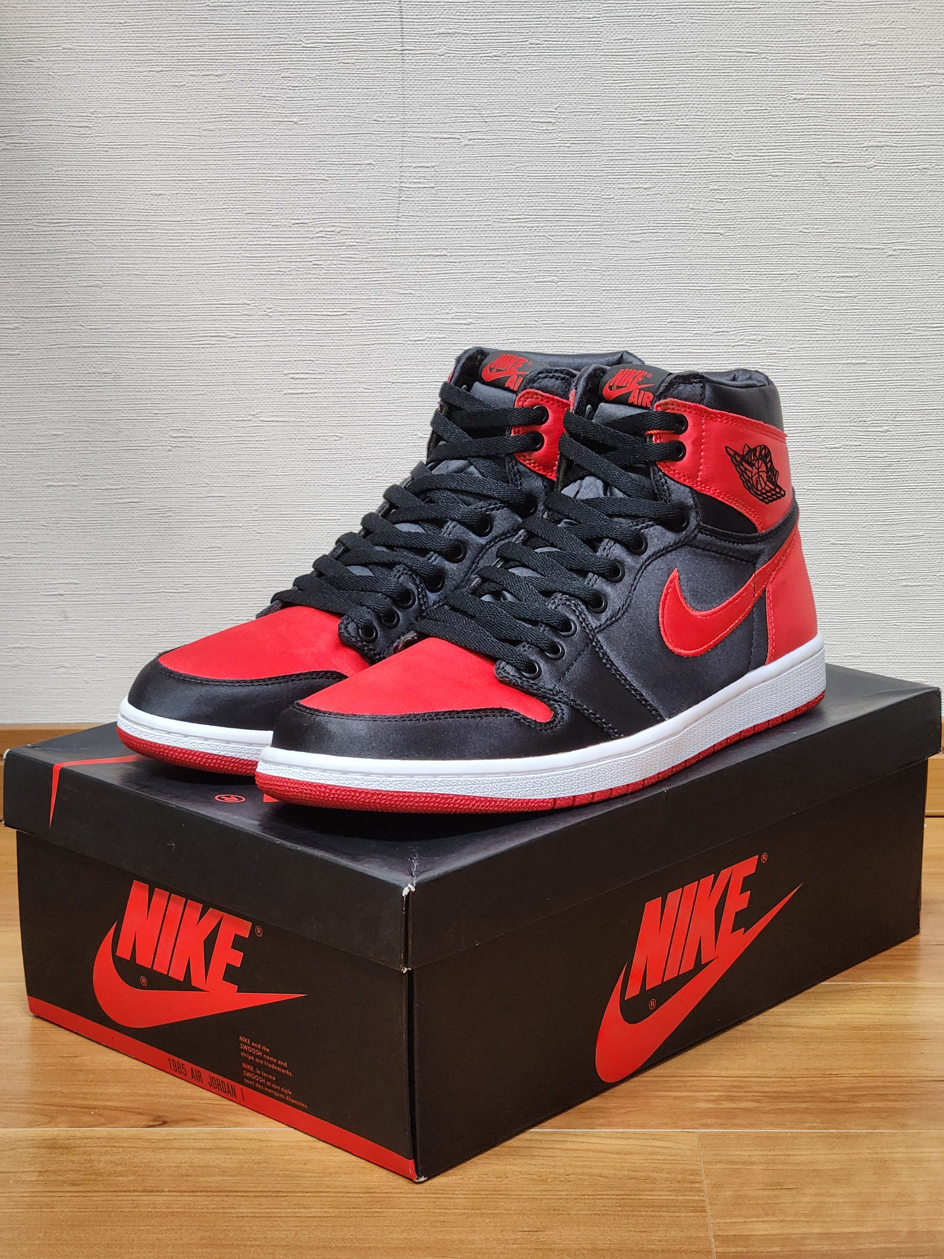 Nike Air Jordan 1 Retro High Satin "Bred"