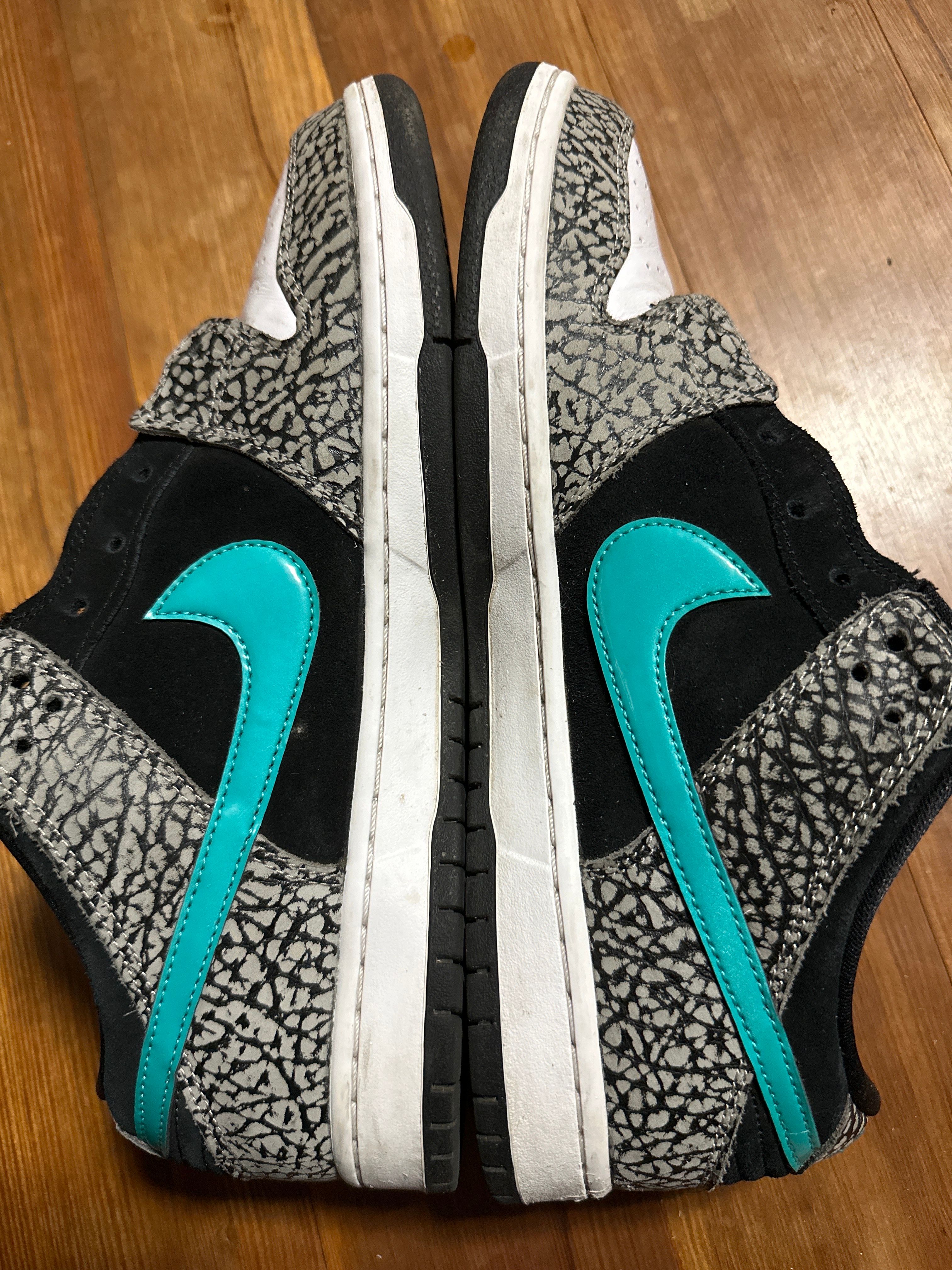 Nike SB Dunk Low "Elephant/Safari"