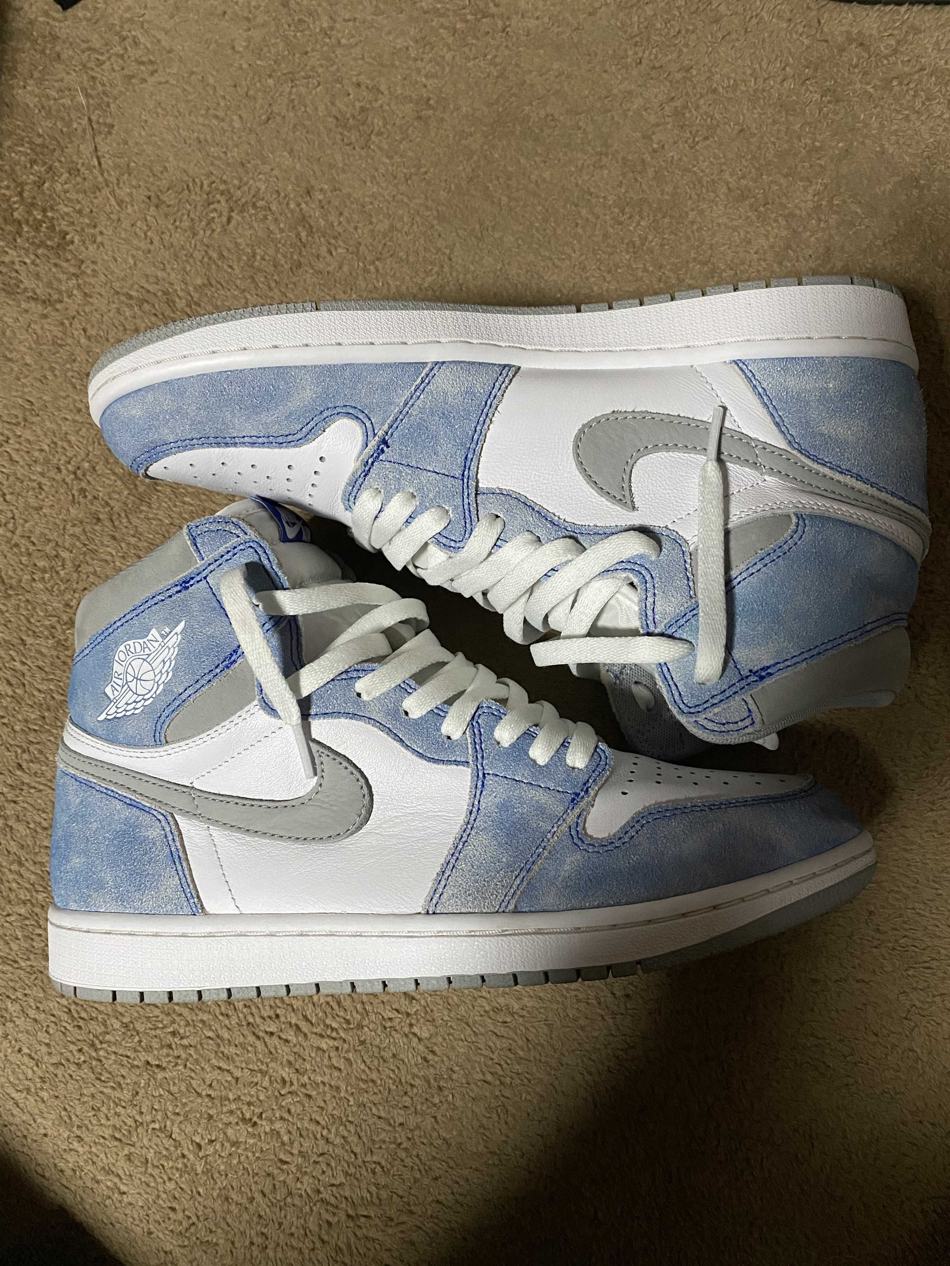 Nike Air Jordan 1 High OG "Hyper Royal"