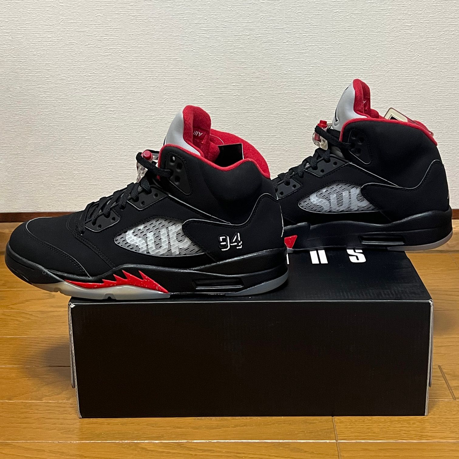 Supreme × Nike Air Jordan 5 Retro "Black"