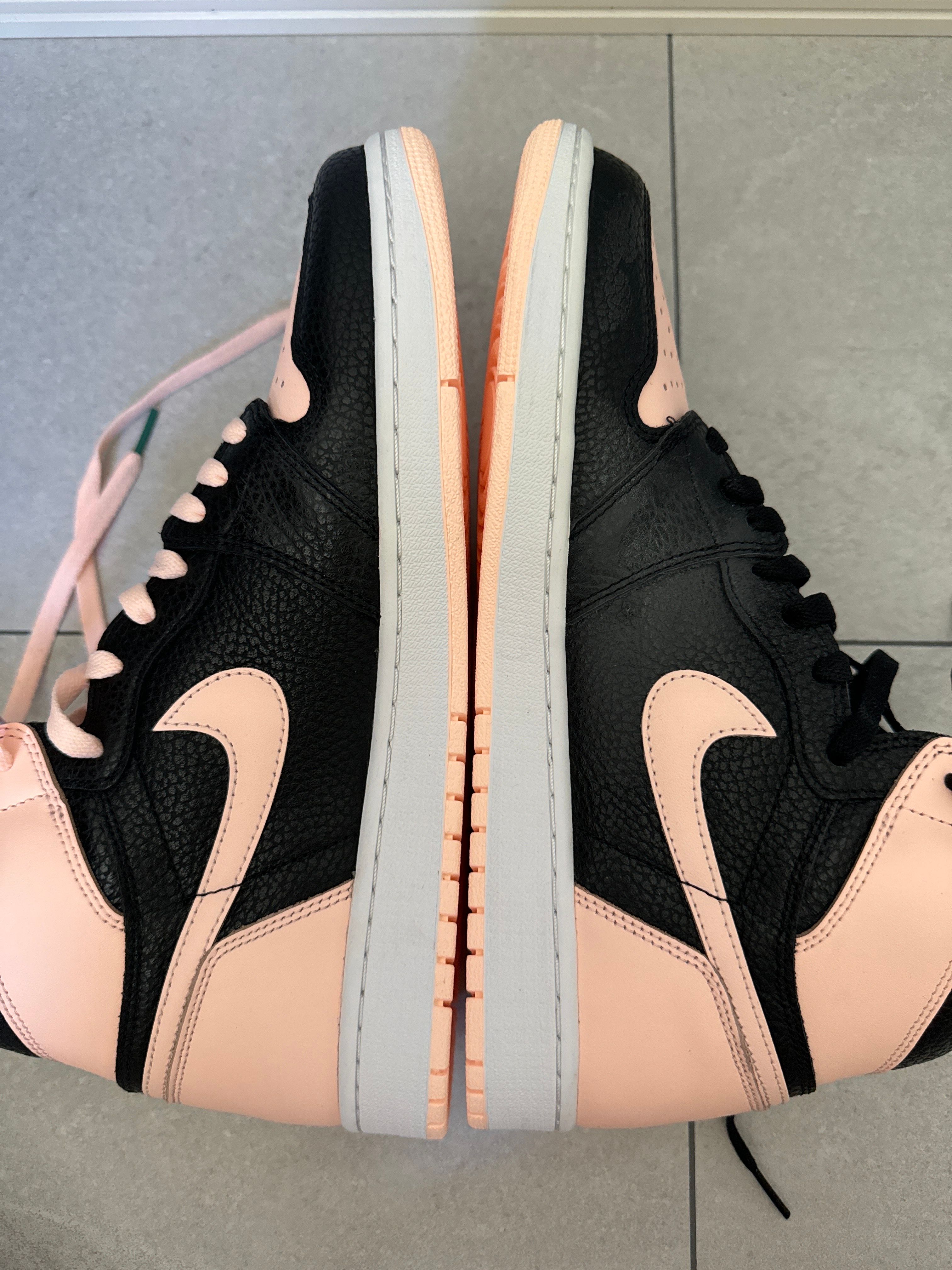 Nike Air Jordan 1 Retro High OG "Crimson Tint"   