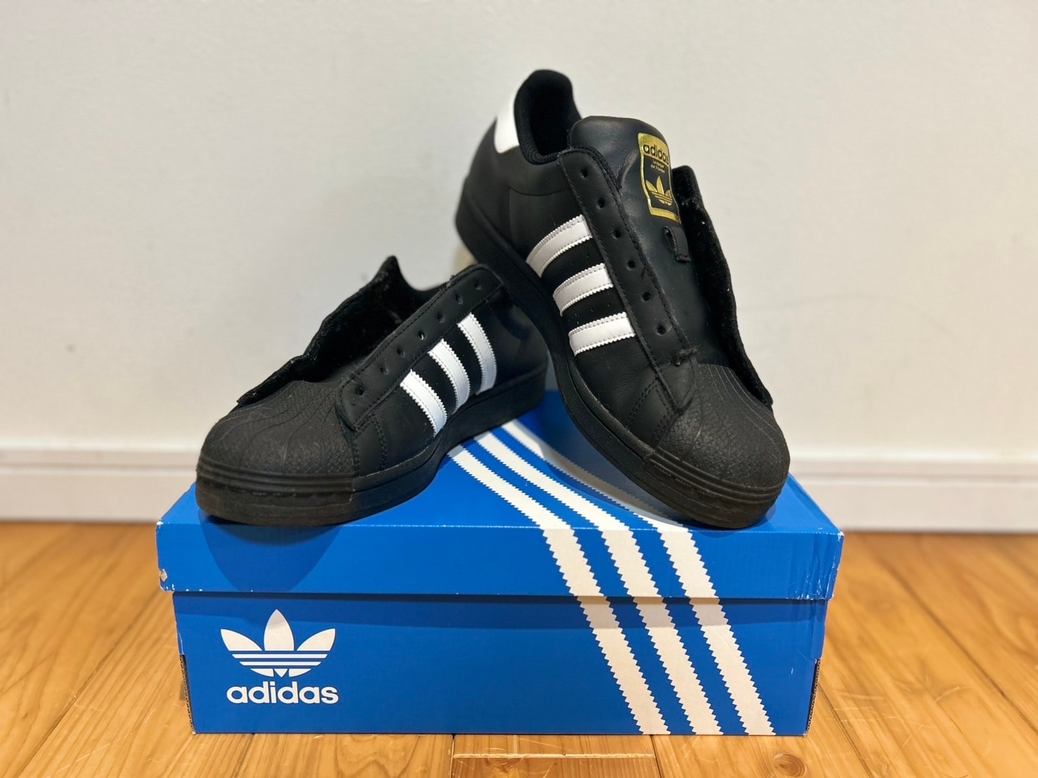 アディダス スーパースター "コアブラック/フットウェアホワイト"