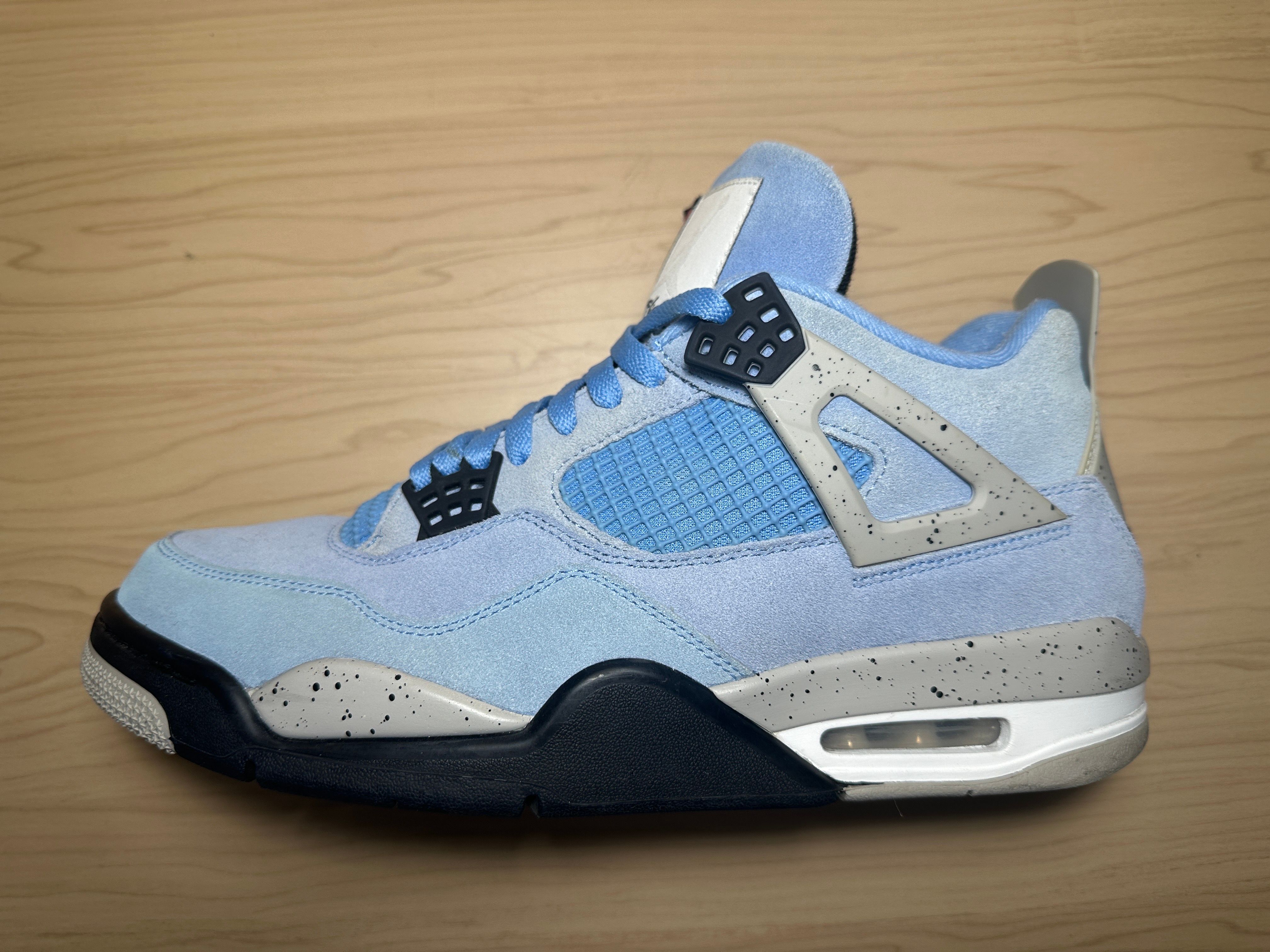 Nike Air Jordan 4 "University Blue"