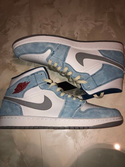 Nike Air Jordan 1 Mid SE "White/Hyper Royal/Red"