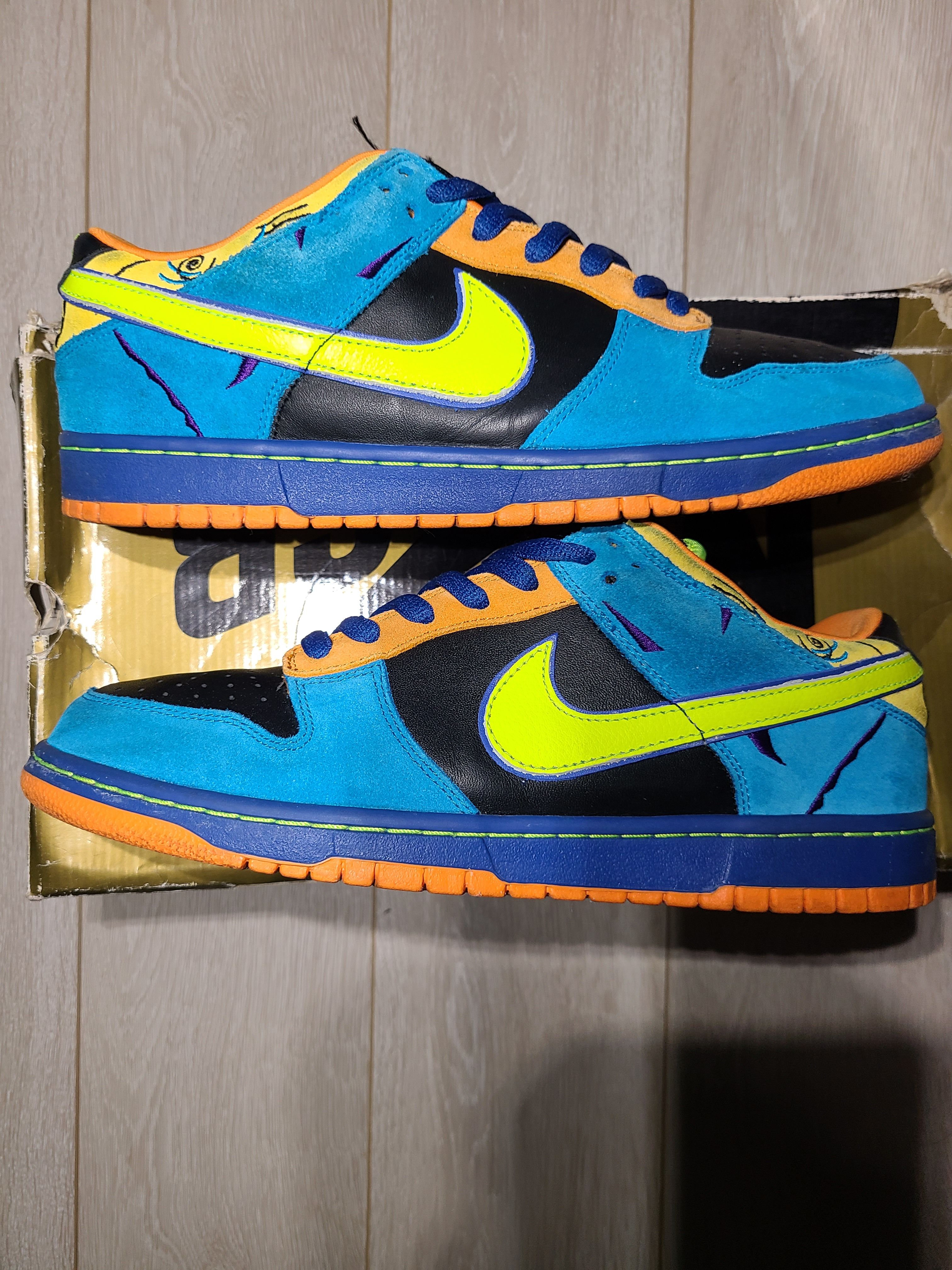 Nike SB Dunk Low "Skate or Die"