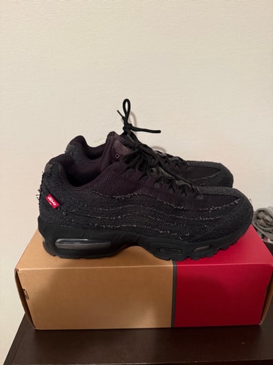 Levi's × Nike Air Max 95 OG "Denim Black"