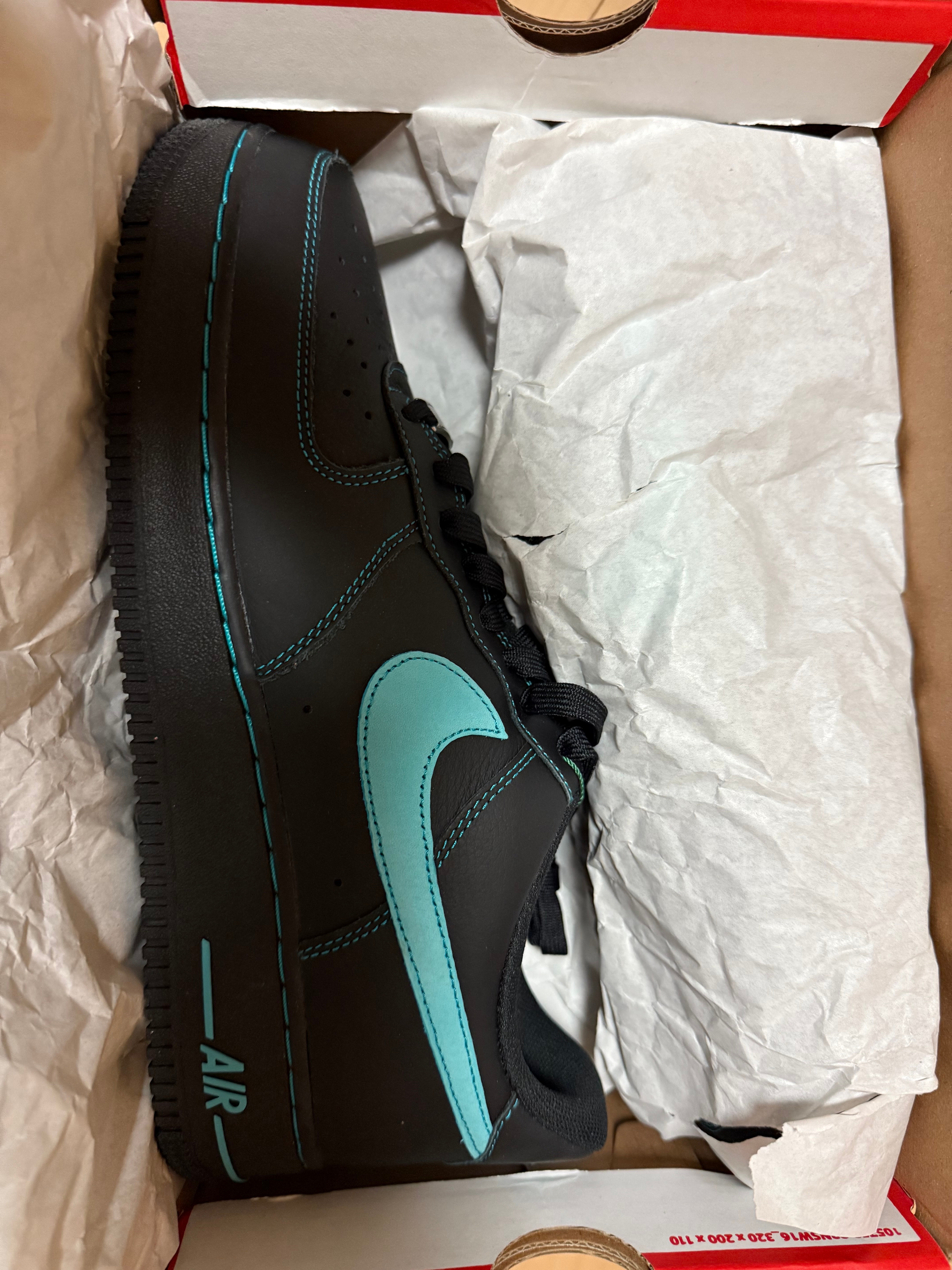 Nike Air Force 1 Low "Black Tiffany"