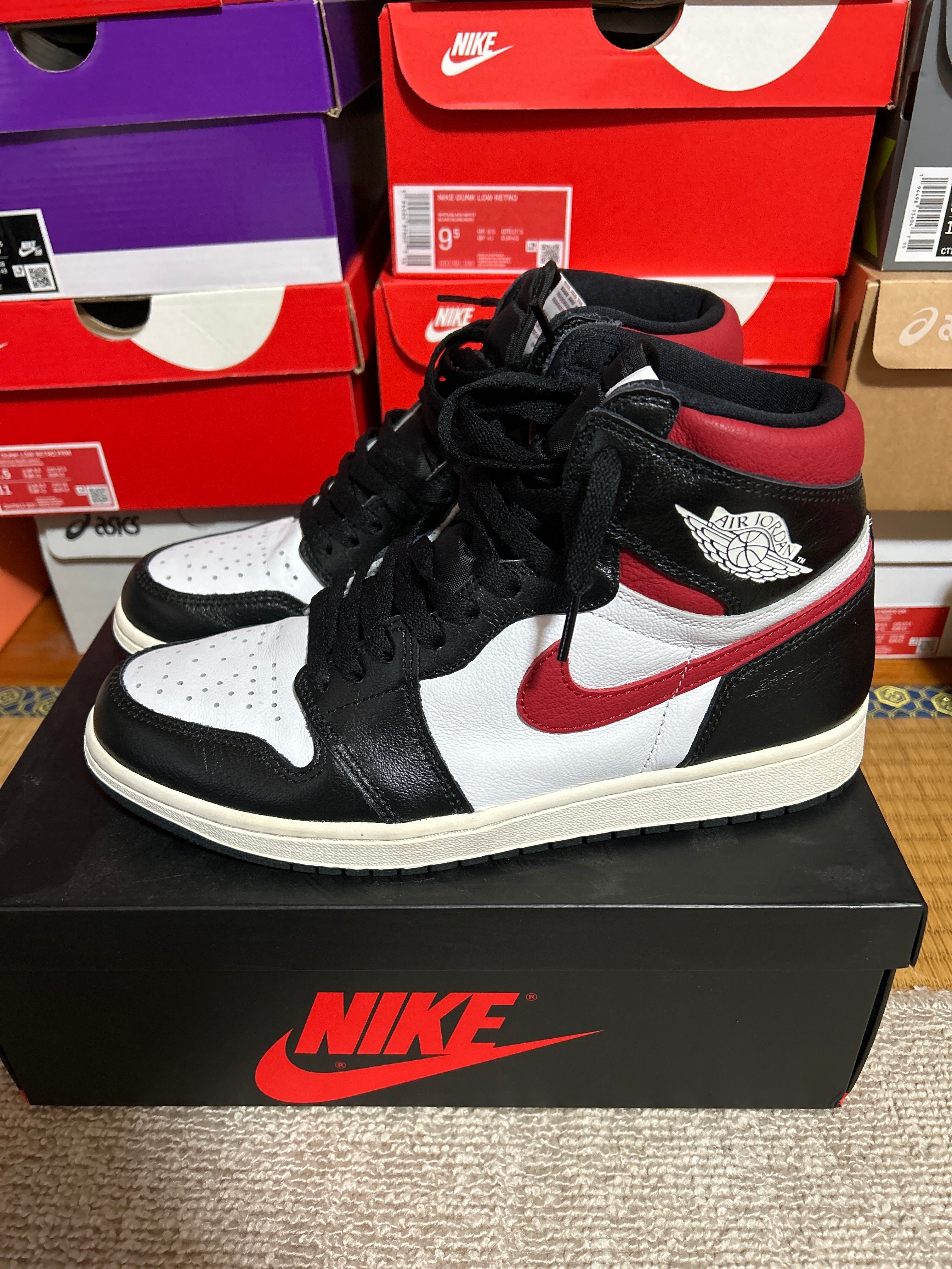 Nike Air Jordan 1 Retro High "Black/White/Sail/Gym Red"