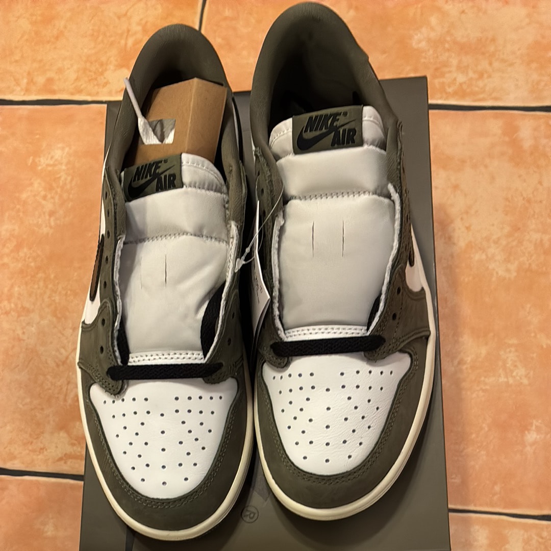 Nike Air Jordan 1 Low OG "Medium Olive and Summit White"