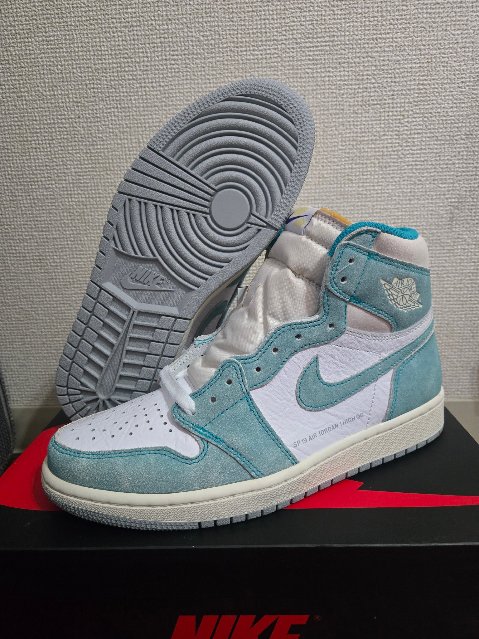Nike Air Jordan 1 Retro High OG "Turbo Green"