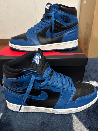 Nike Air Jordan 1 Retro High OG "Dark Marina Blue"