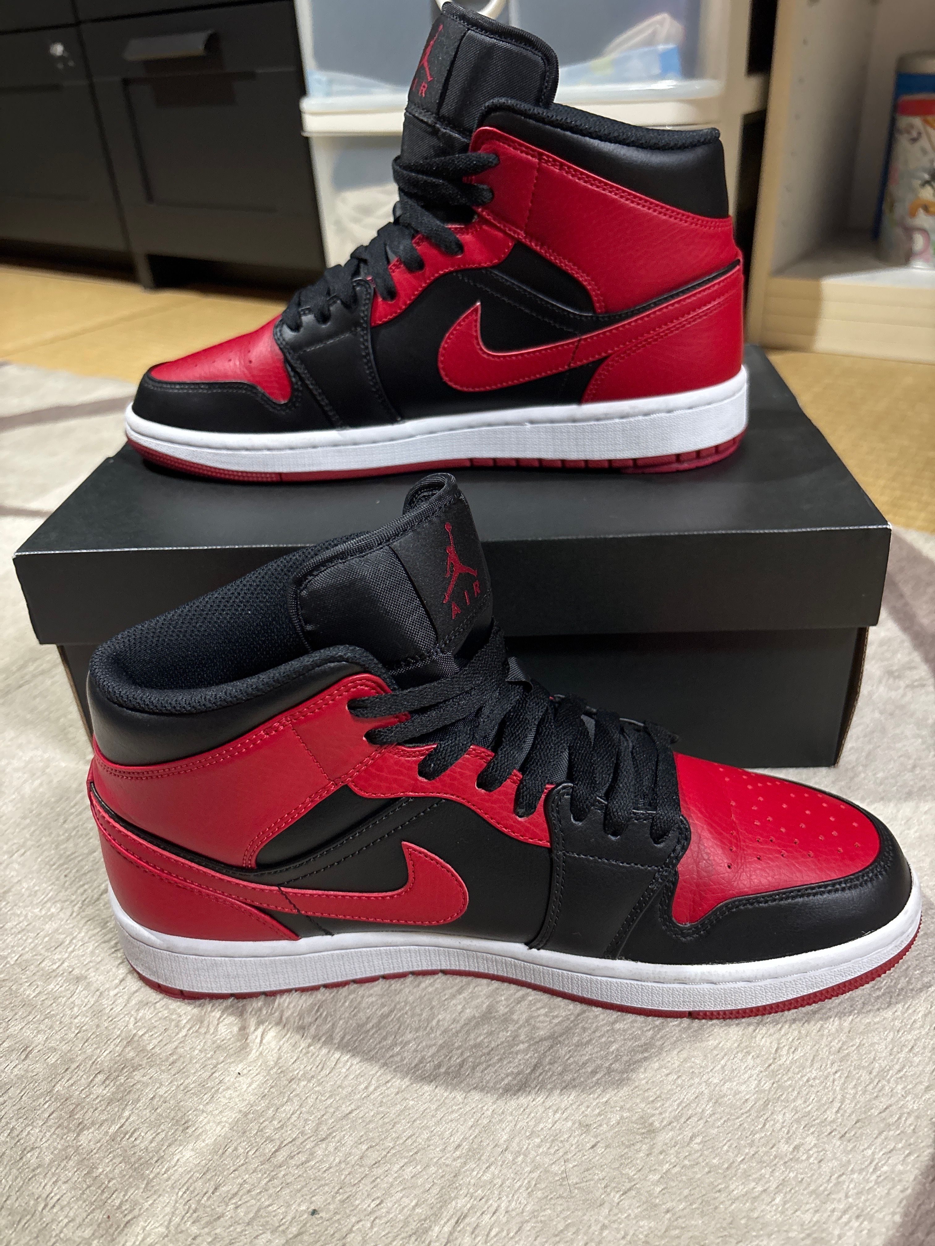 Nike Air Jordan 1 Mid "Bred"