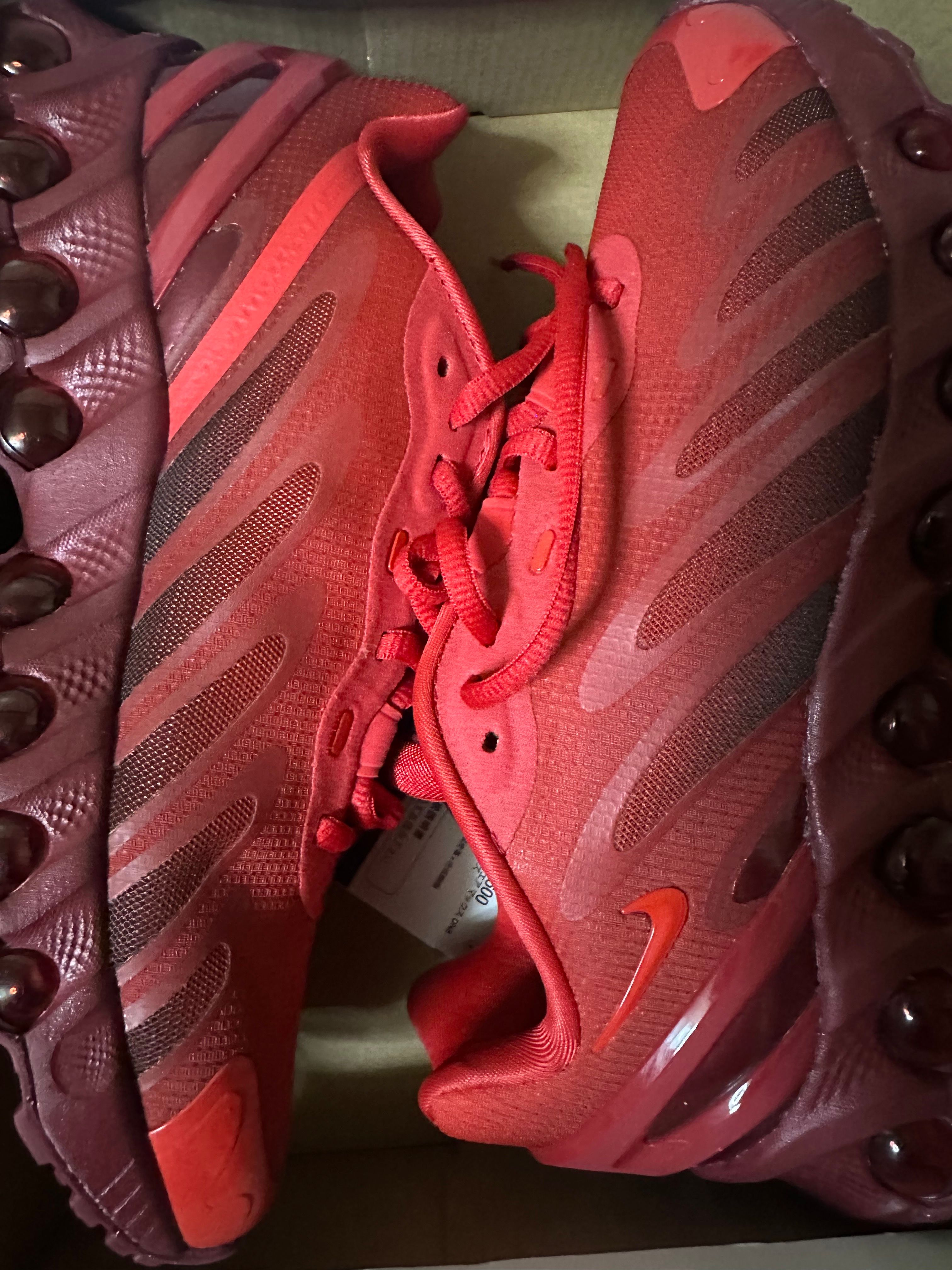 Nike Women's Air Max DN8 "University Red"