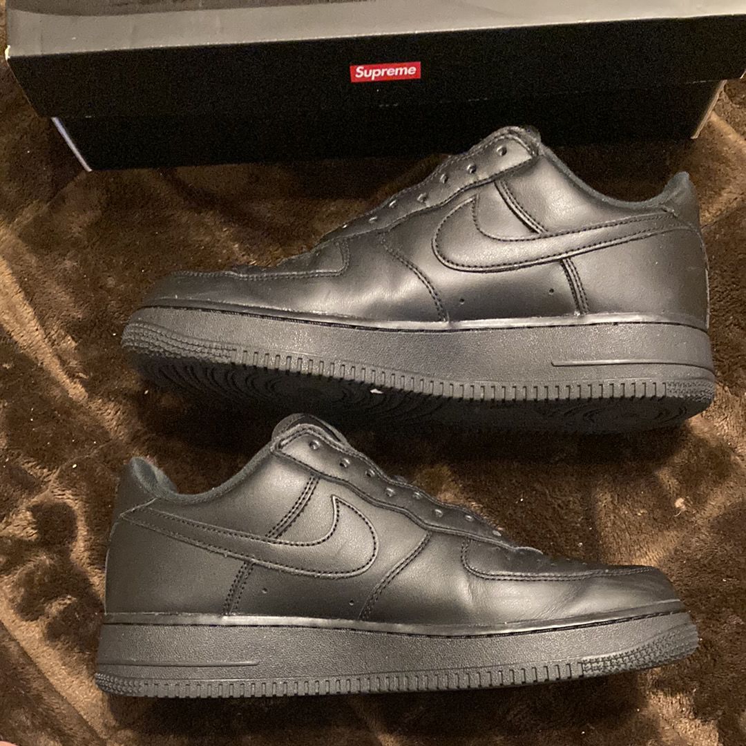 Supreme × Nike Air Force 1 Low "Black"
