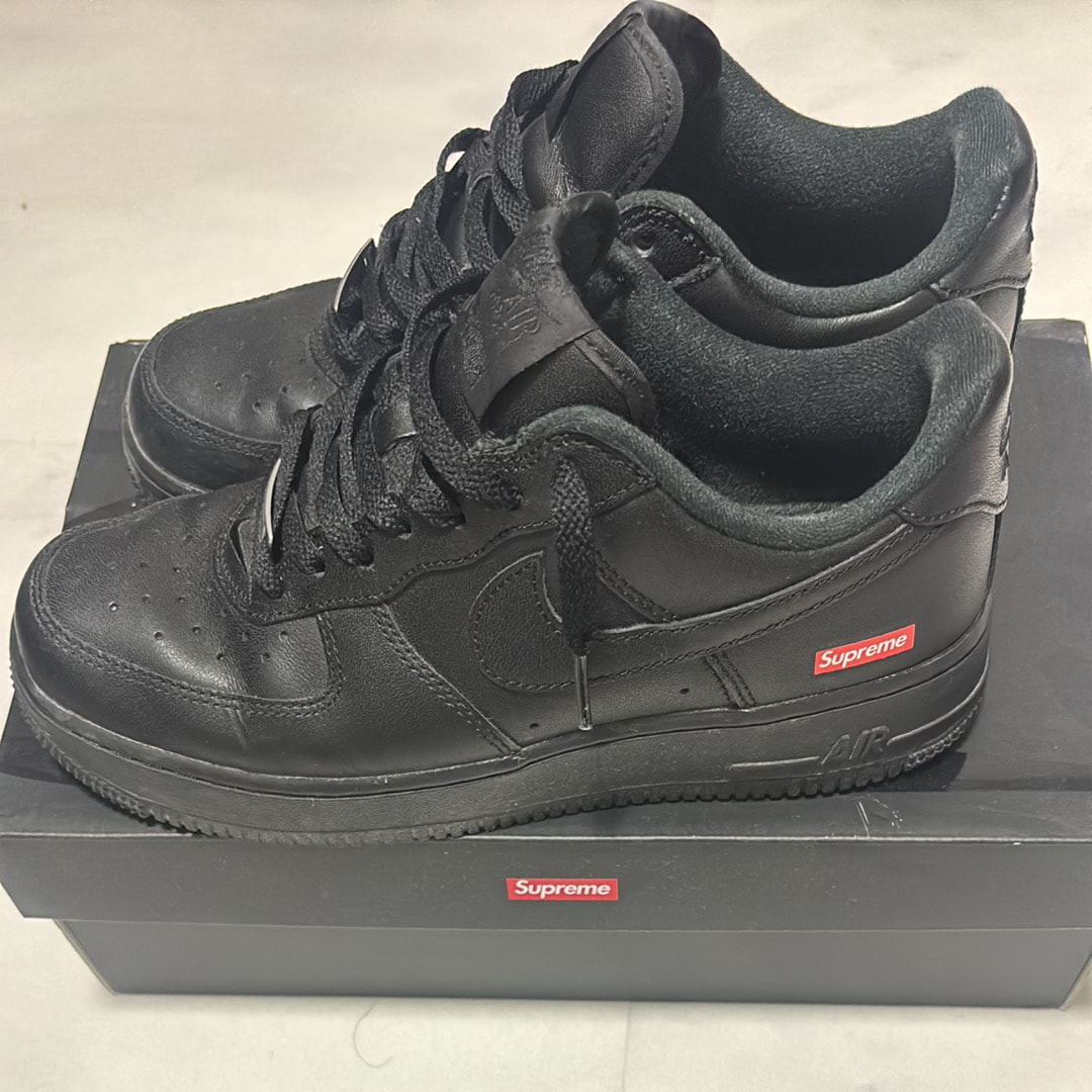 Supreme × Nike Air Force 1 Low "Black"
