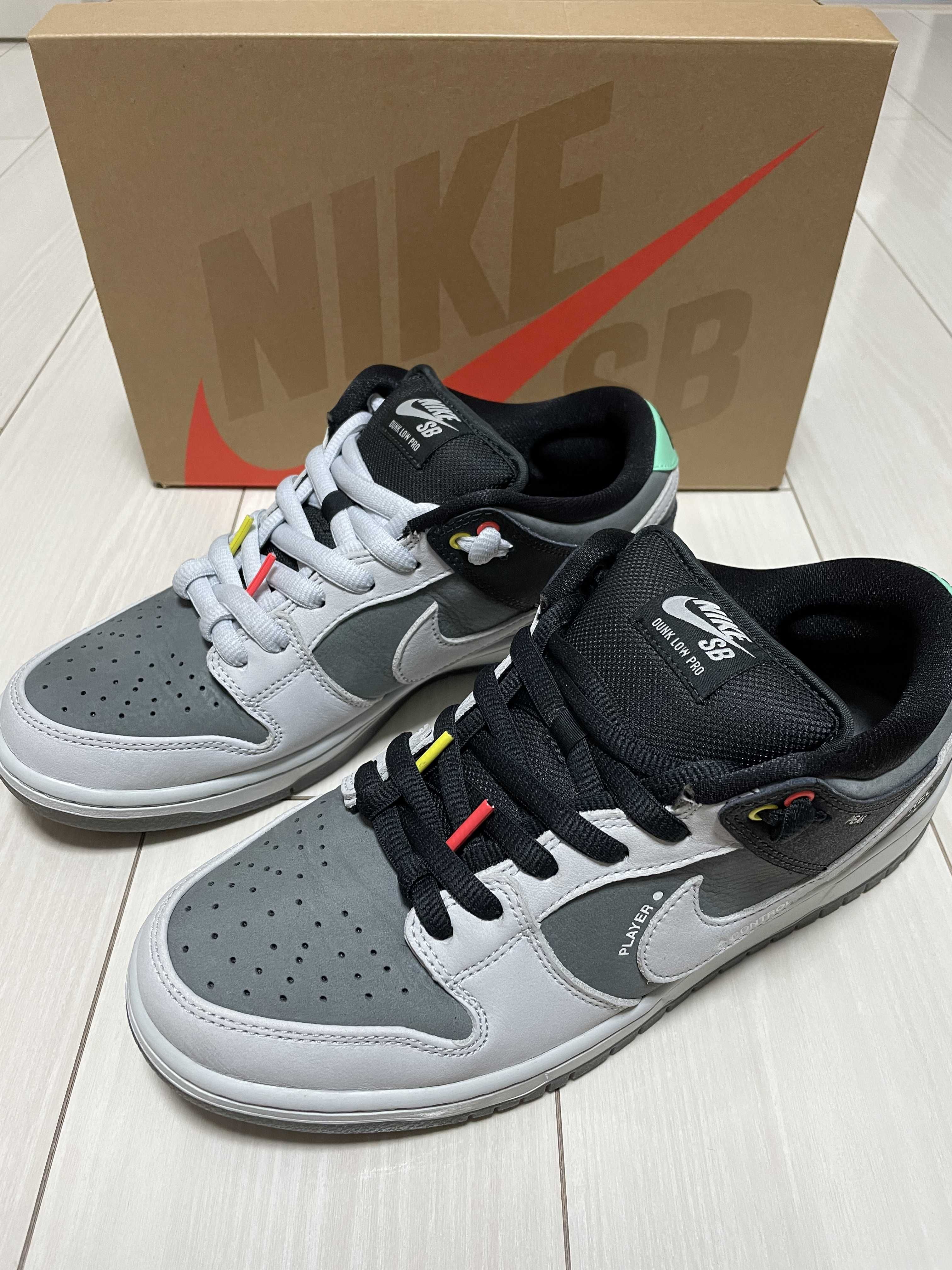 Nike SB Dunk Low Pro "VX1000 Camcorder"