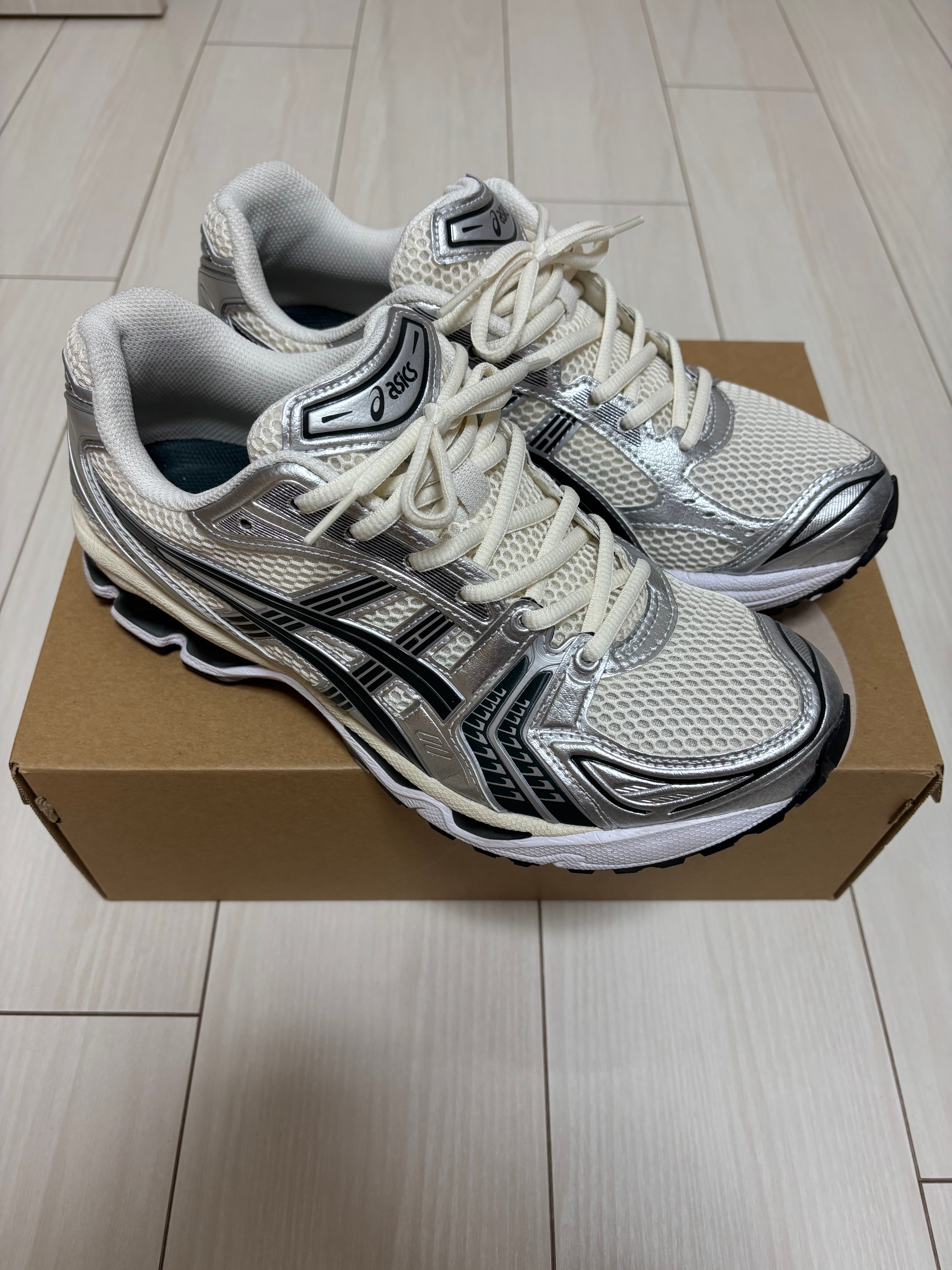 KITH × Asics Vintage Tech Gel-Kayano 14 "Cream/Scarab" (1203A566-100)