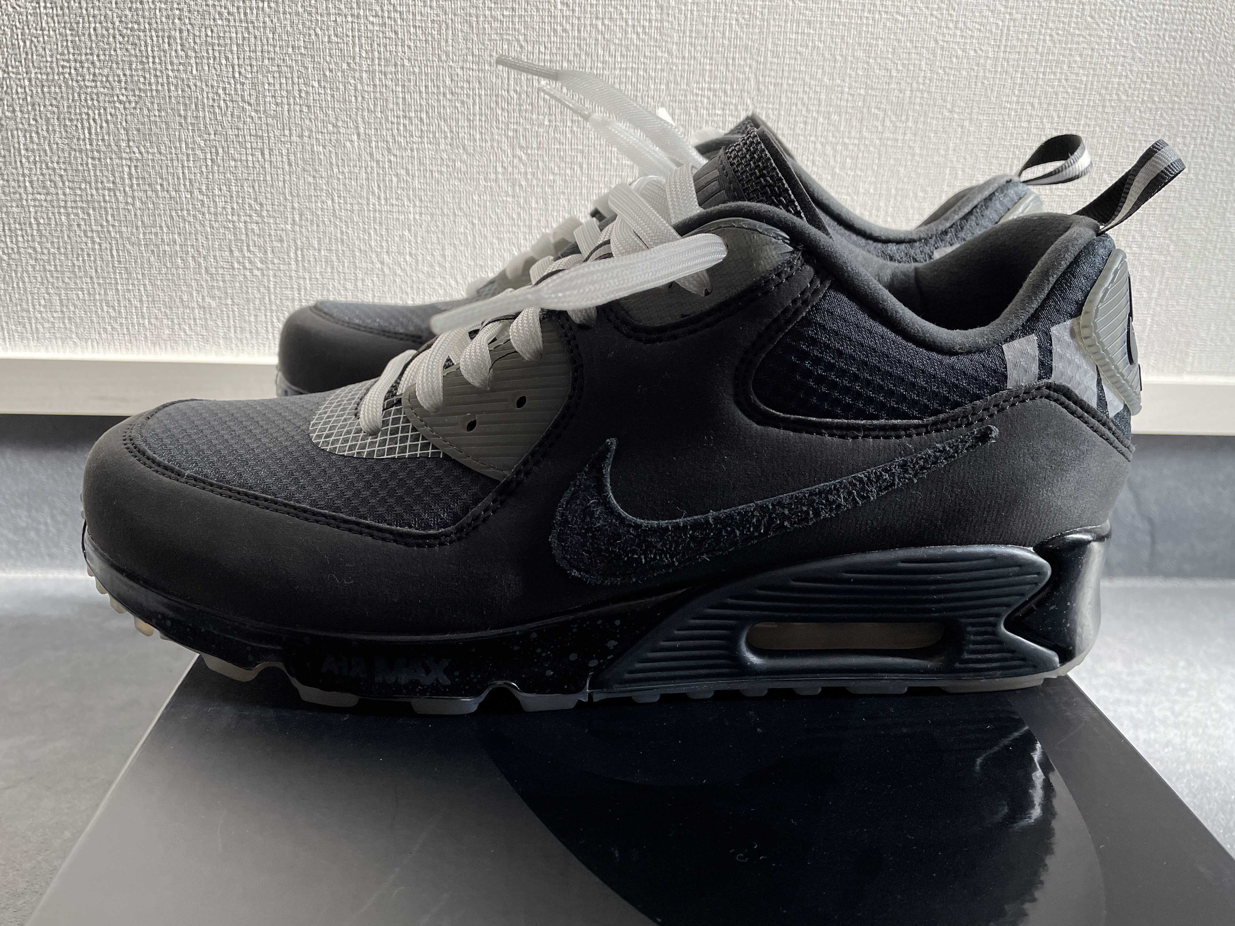 UNDEFEATED × Nike Air Max 90 "Black/Rush Pink"