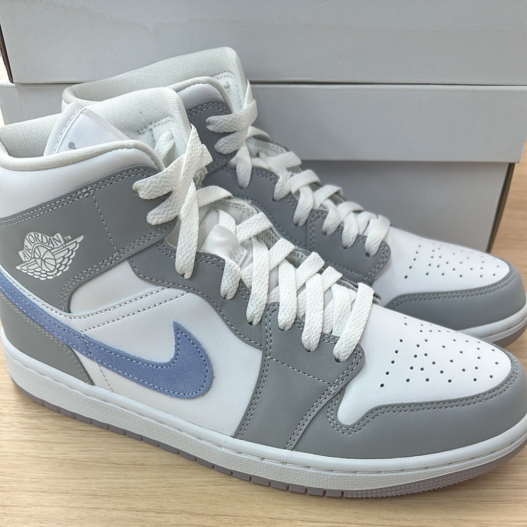 Nike Women's Air Jordan 1 Mid "Wolf Grey"