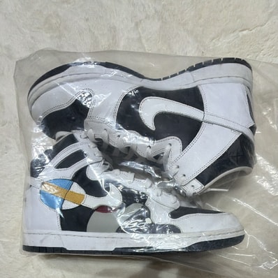 Nike Women's Dunk High "White and Black"