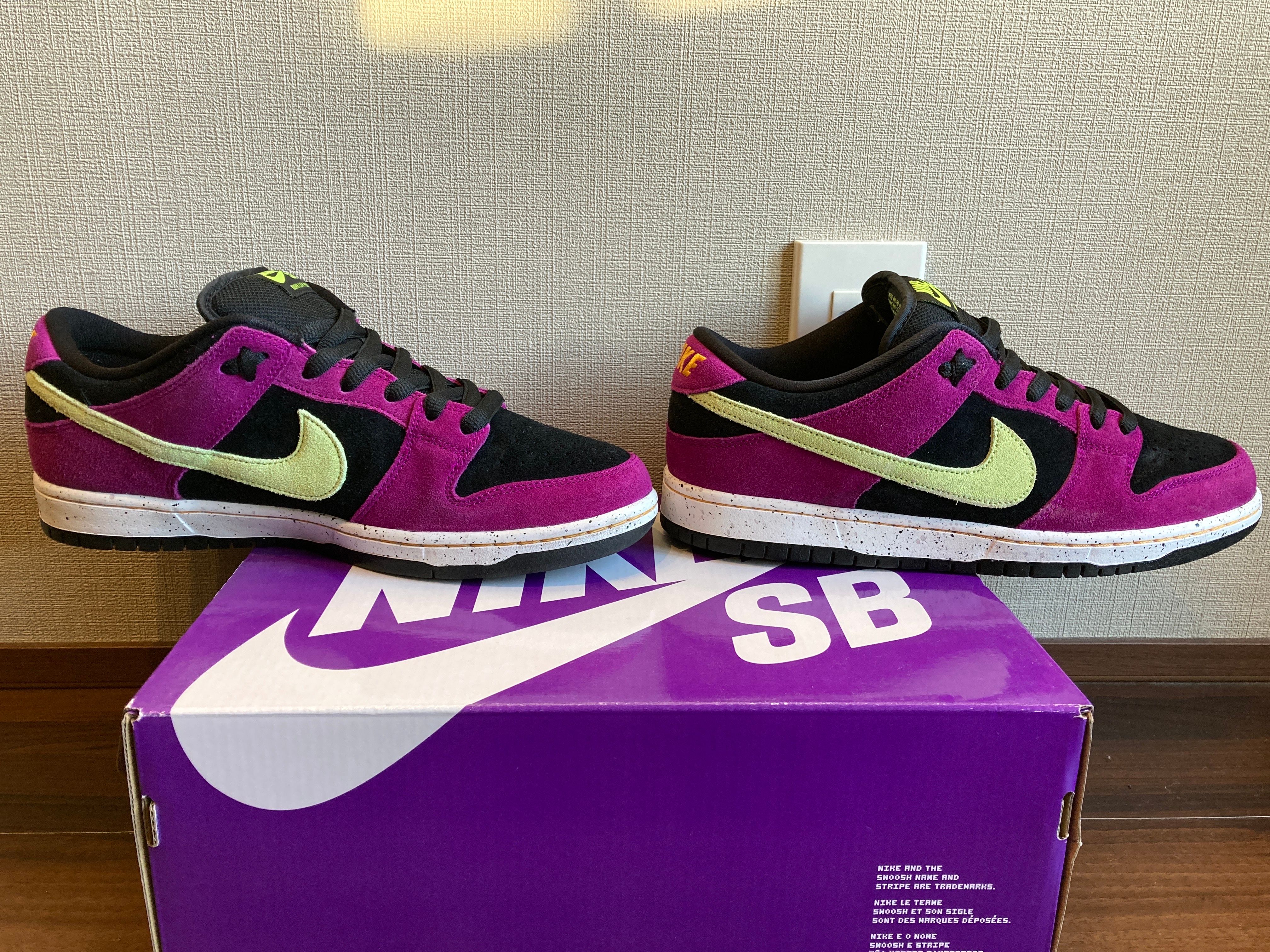 Nike SB Dunk Low "Red Plum"
