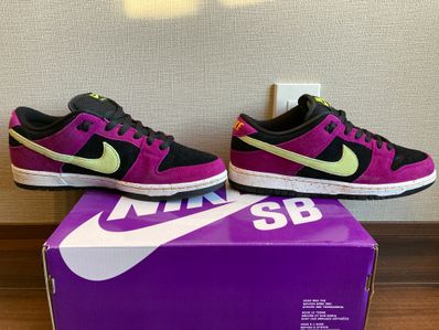 Nike SB Dunk Low "Red Plum"