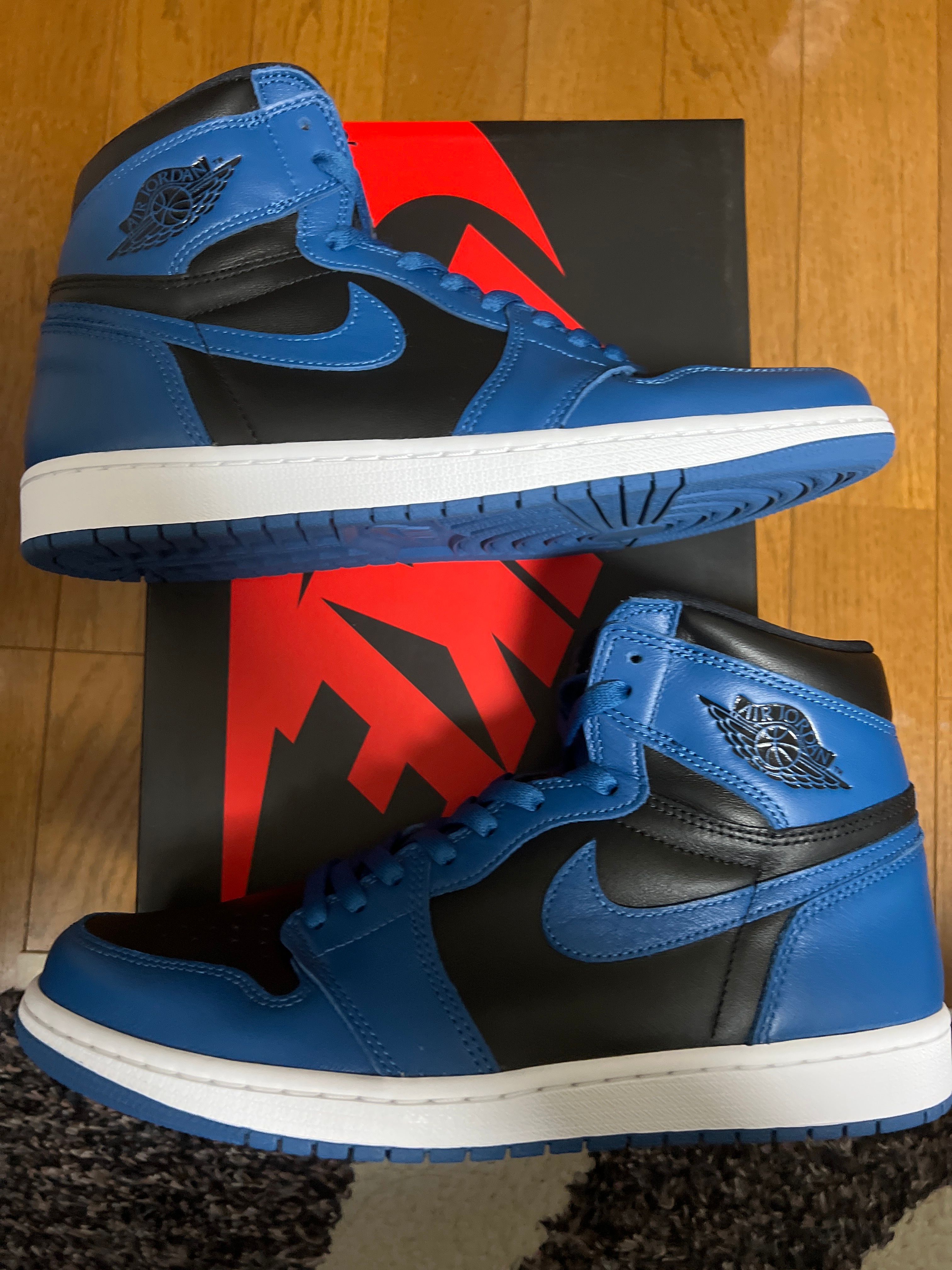 Nike Air Jordan 1 Retro High OG "Dark Marina Blue"