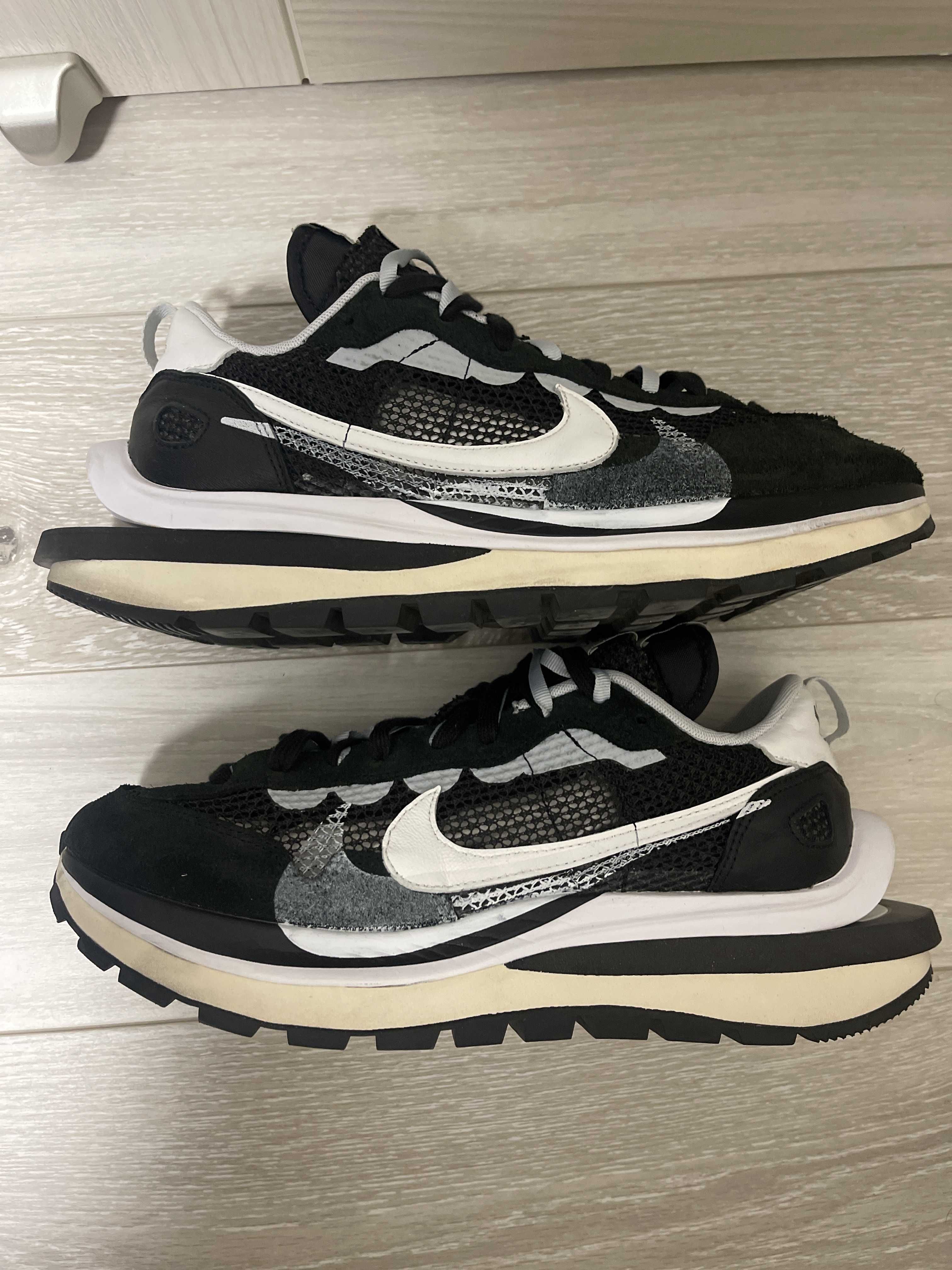 sacai × Nike Vapor Waffle "Black and White"