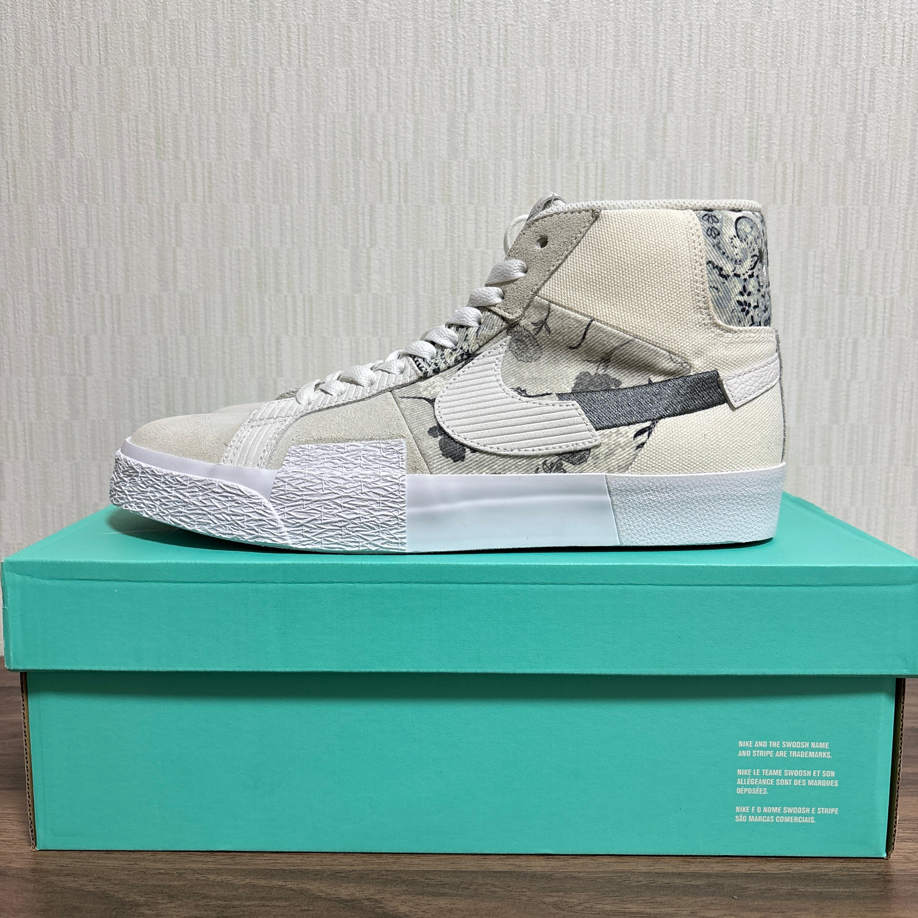 Nike SB Zooom Blazer Mid Edge "Floral White Grey"