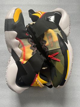 ナイキ ジョーダン ワイ ノット ゼロツー SE "ブラック/フラッシュクリムゾン/アマリロ"