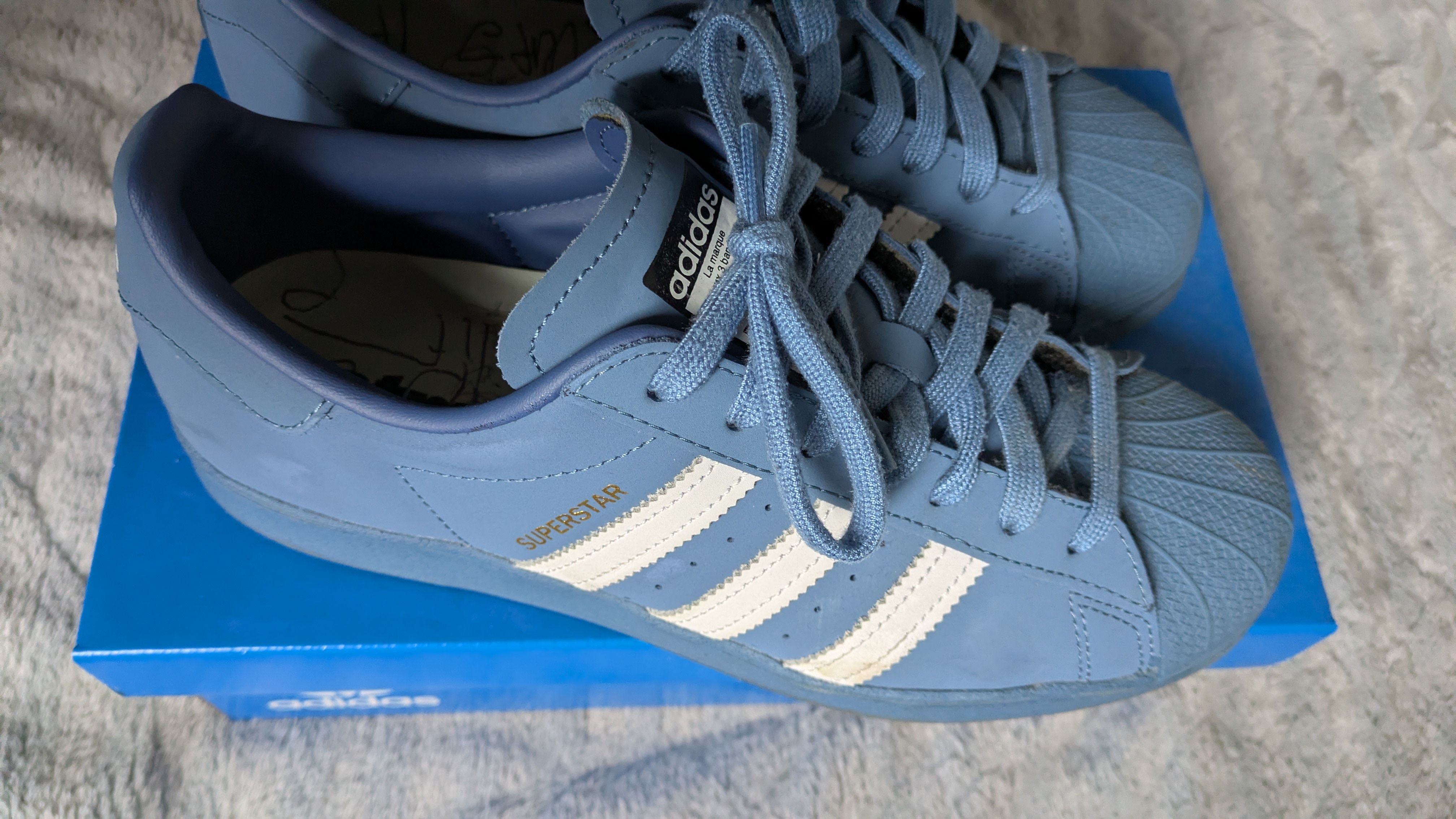 King Gnu Daiki Tsuneta × atmos × adidas Superstar "Blue"