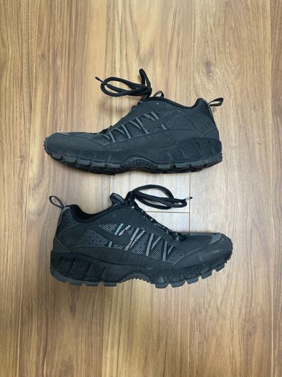 Supreme × Nike Air Humara "Black"