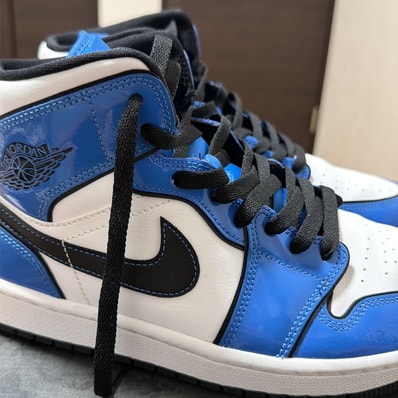 Nike Air Jordan 1 Mid SE "Signal Blue"