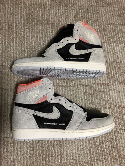 Nike Air Jordan 1 RETRO High OG "Hyper Crimson"