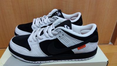TIGHTBOOTH × Nike SB Dunk Low Pro QS "Black and White"